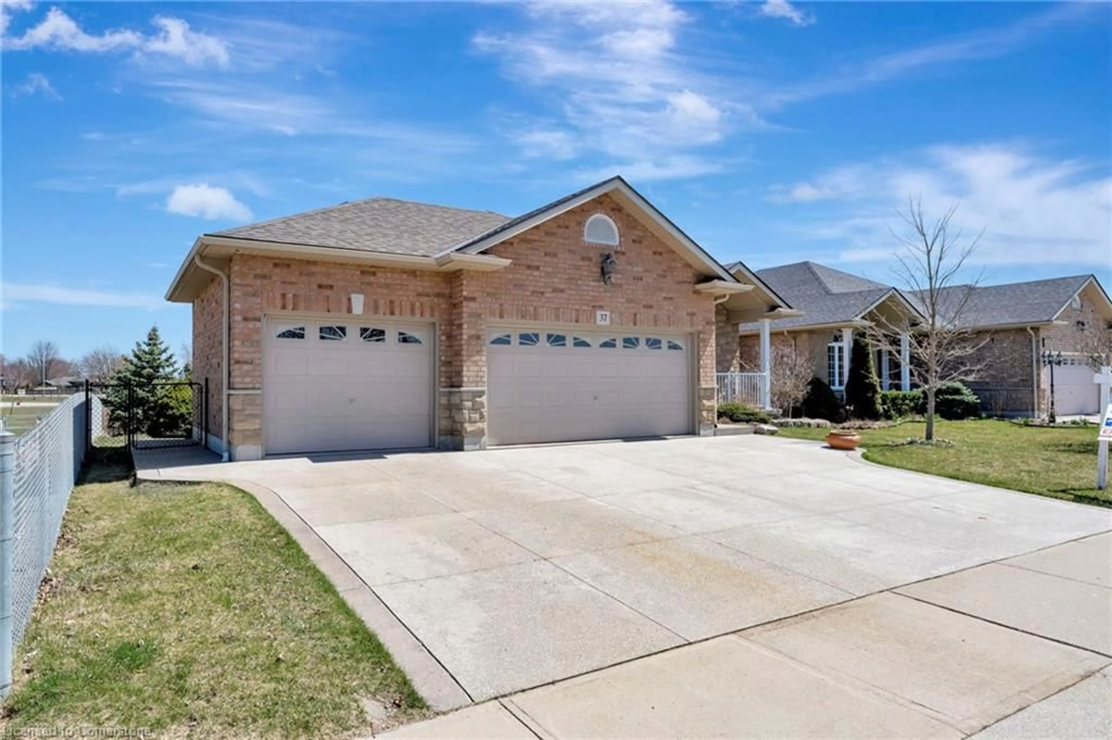 Home with brick exterior material, street for 37 Oak Cres, Hagersville Ontario N0A 1H0