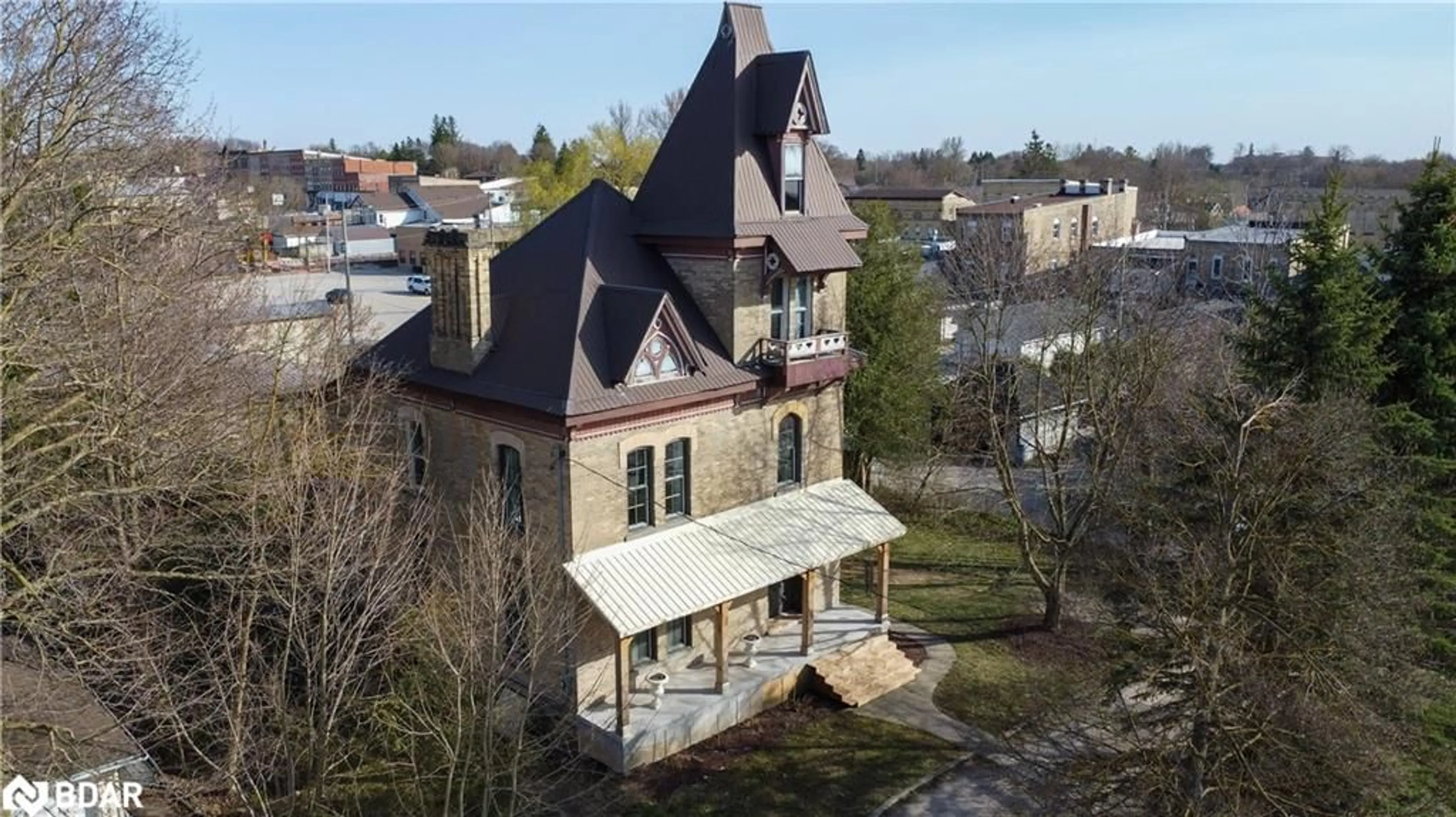 A pic from outside/outdoor area/front of a property/back of a property/a pic from drone, building for 150 Wellington St, Mount Forest Ontario N0G 2L2