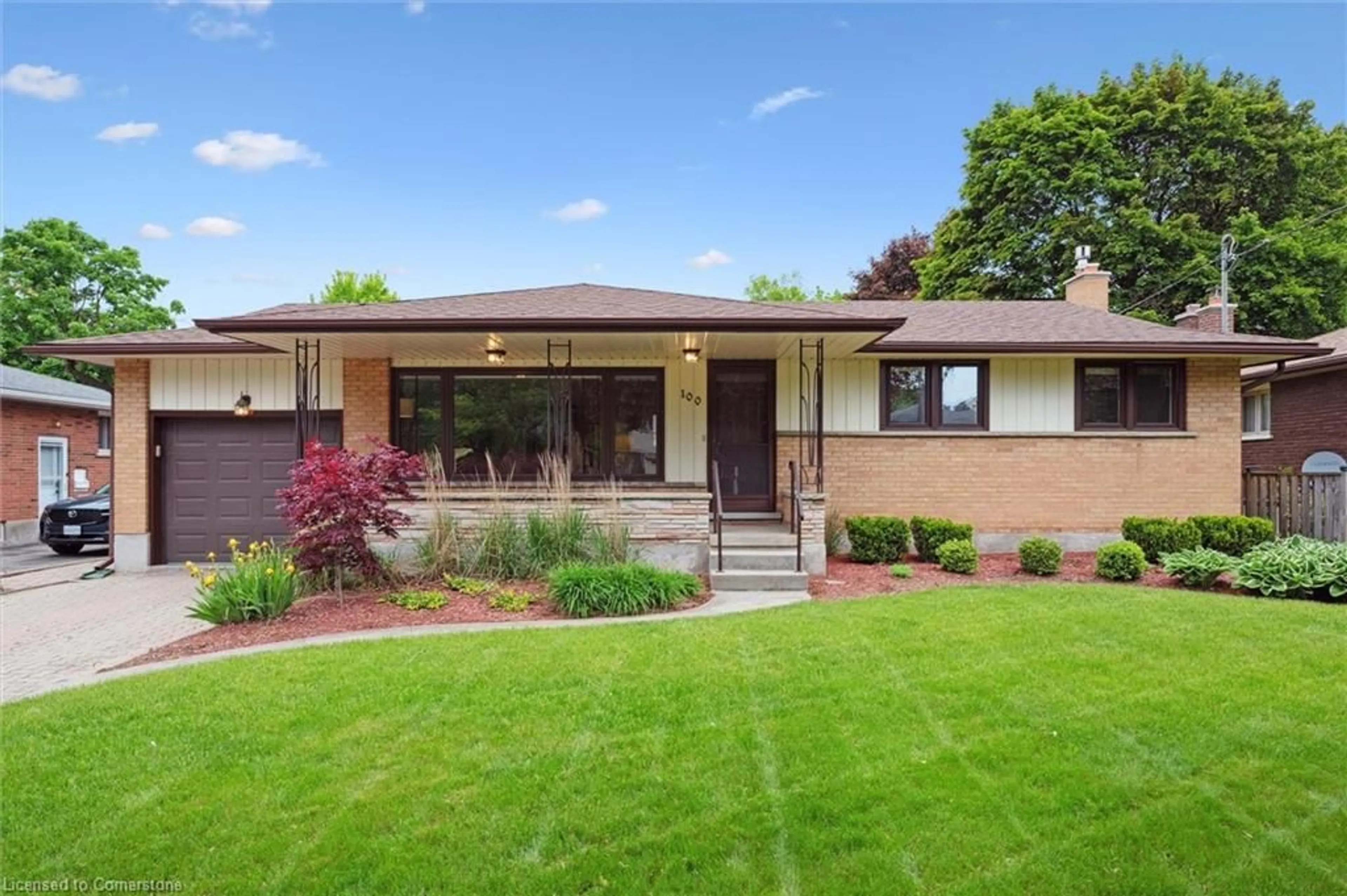 Home with brick exterior material, street for 100 Burbank Rd, Kitchener Ontario N2B 1E2