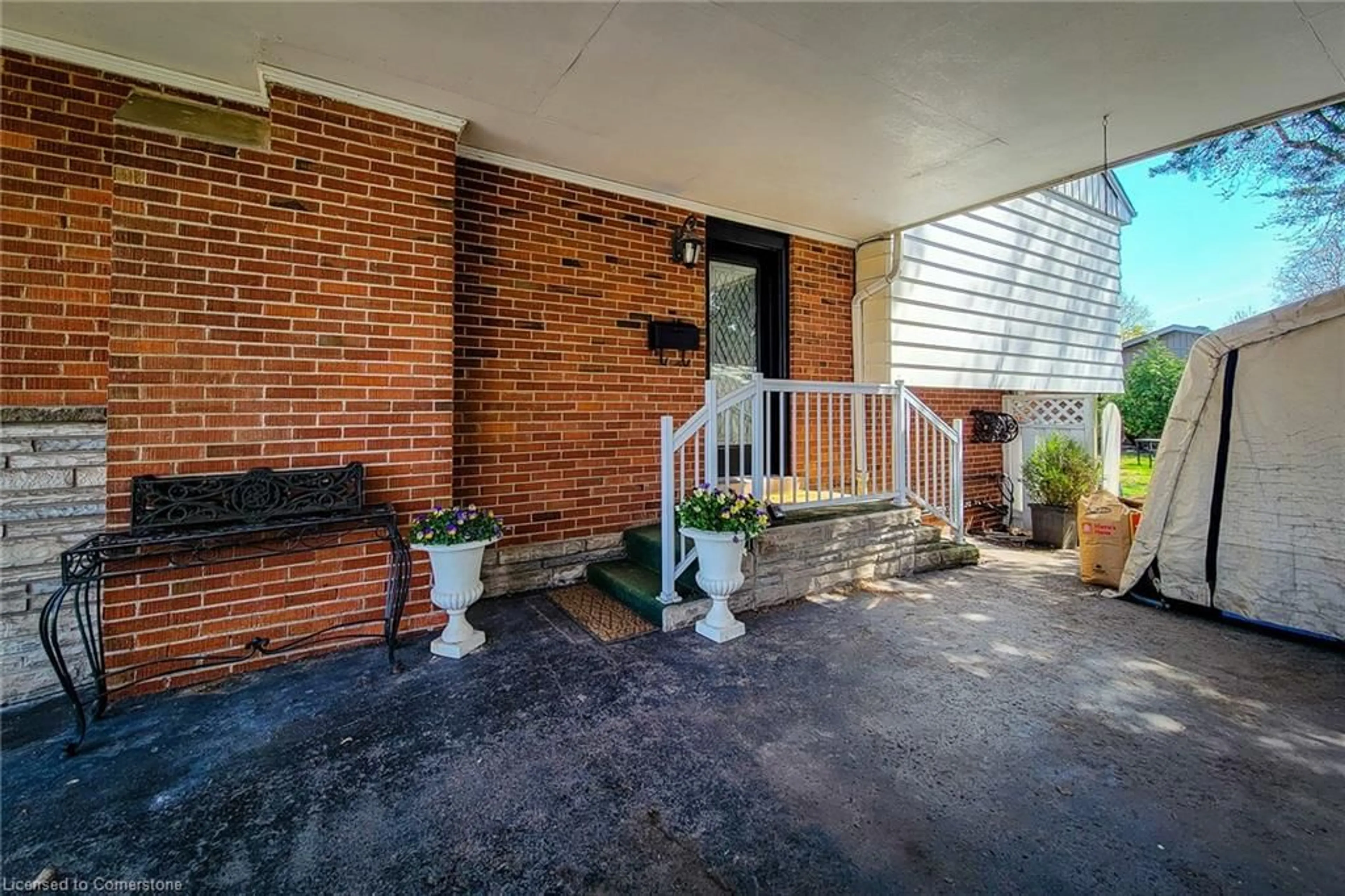 Unknown for 980 Brucedale Ave, Hamilton Ontario L8T 1M4