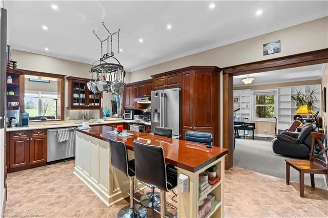 Additional property image - 973 Garden Lane
