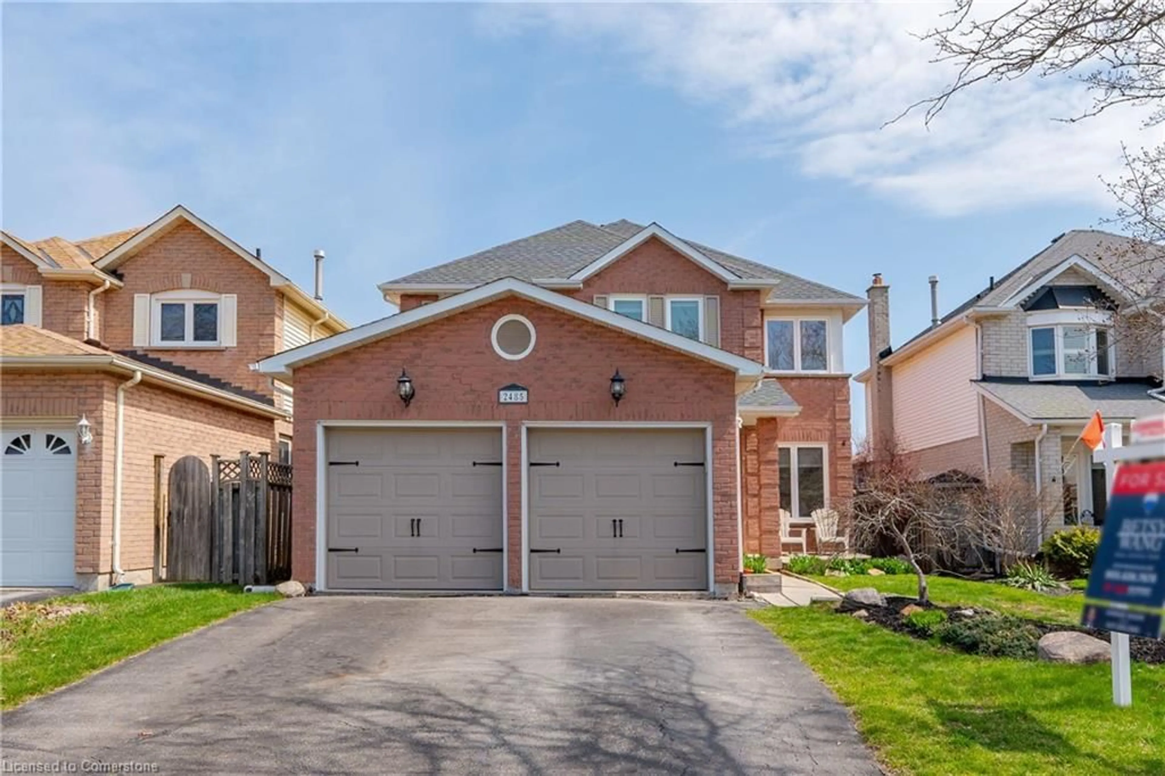 Home with brick exterior material, street for 2485 Newport St, Burlington Ontario L7M 3X7
