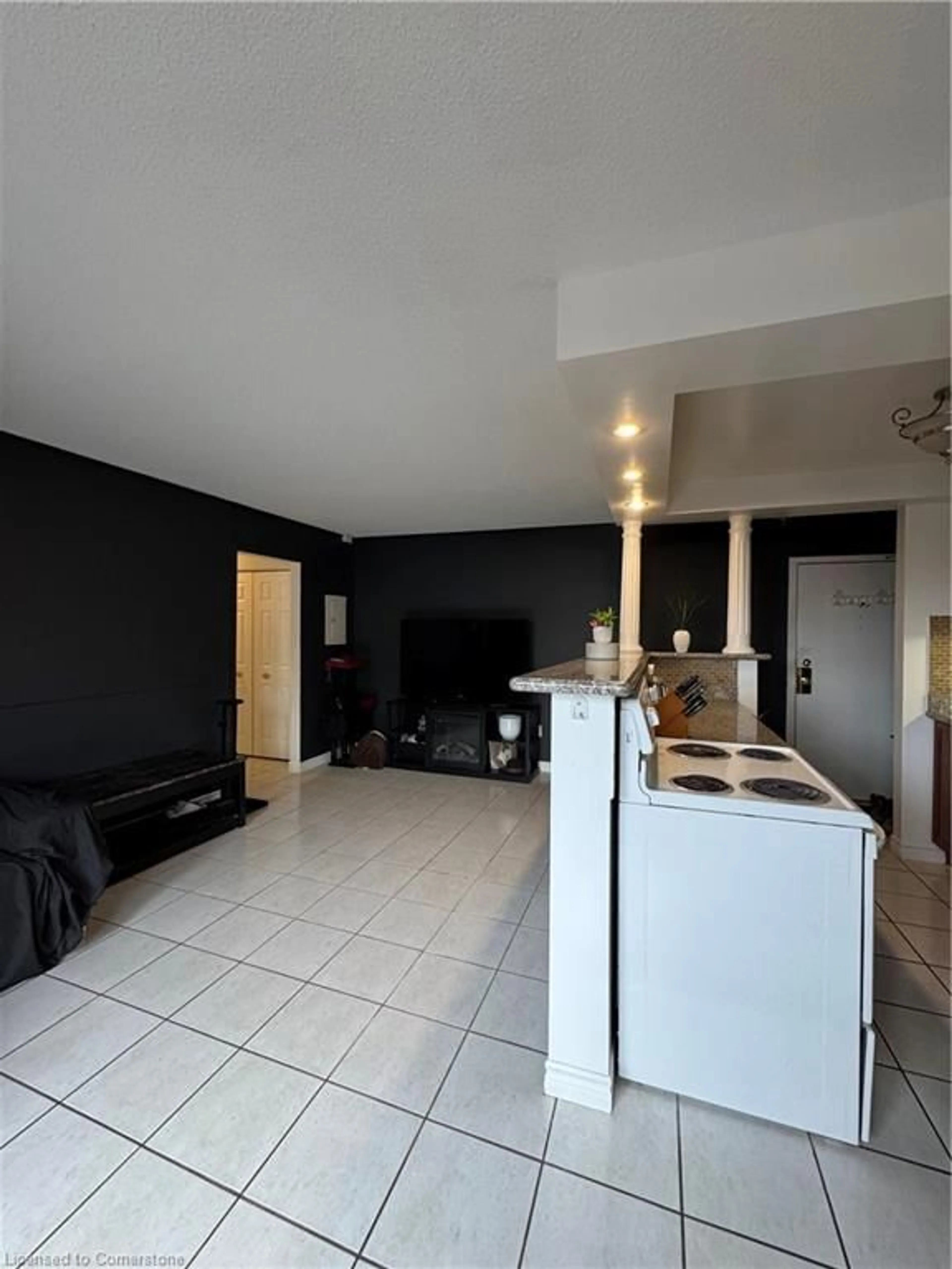 A pic of a room for 793 Colborne St #107, Brantford Ontario N3S 7J3