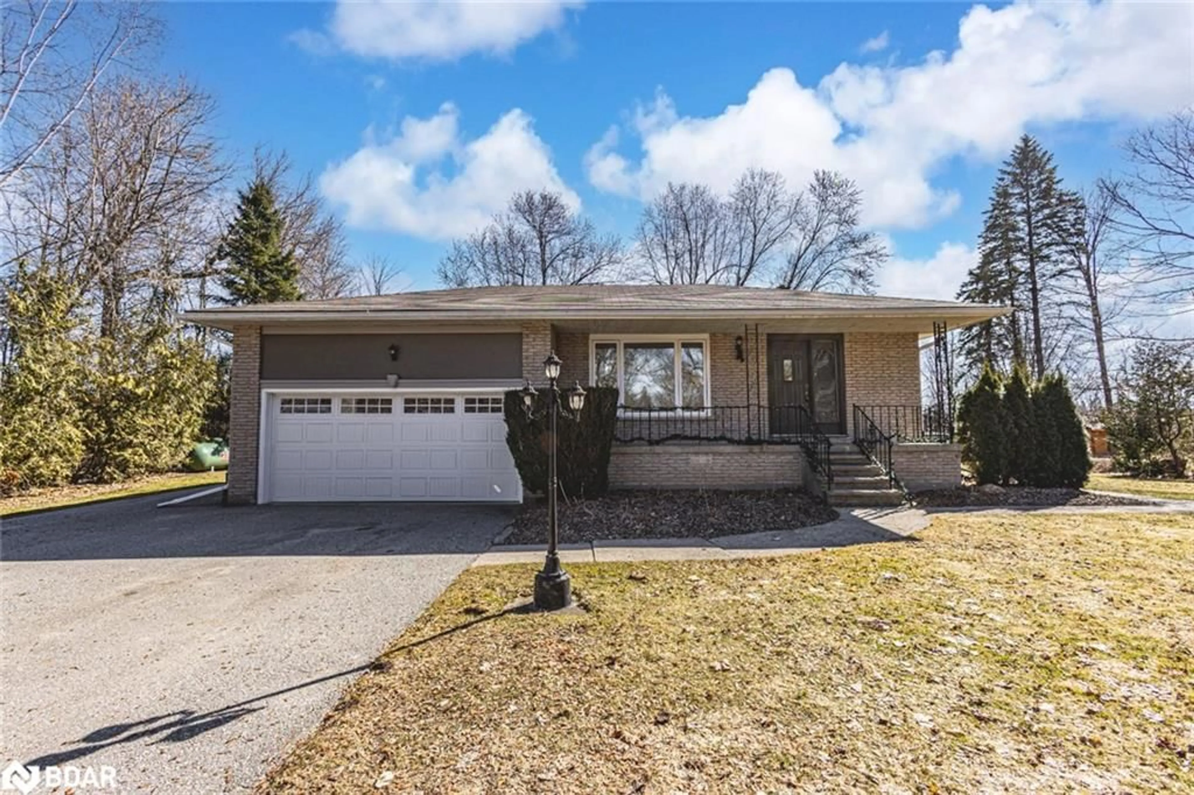 Home with brick exterior material, street for 5853 Yonge St, Innisfil Ontario L0L 1K0