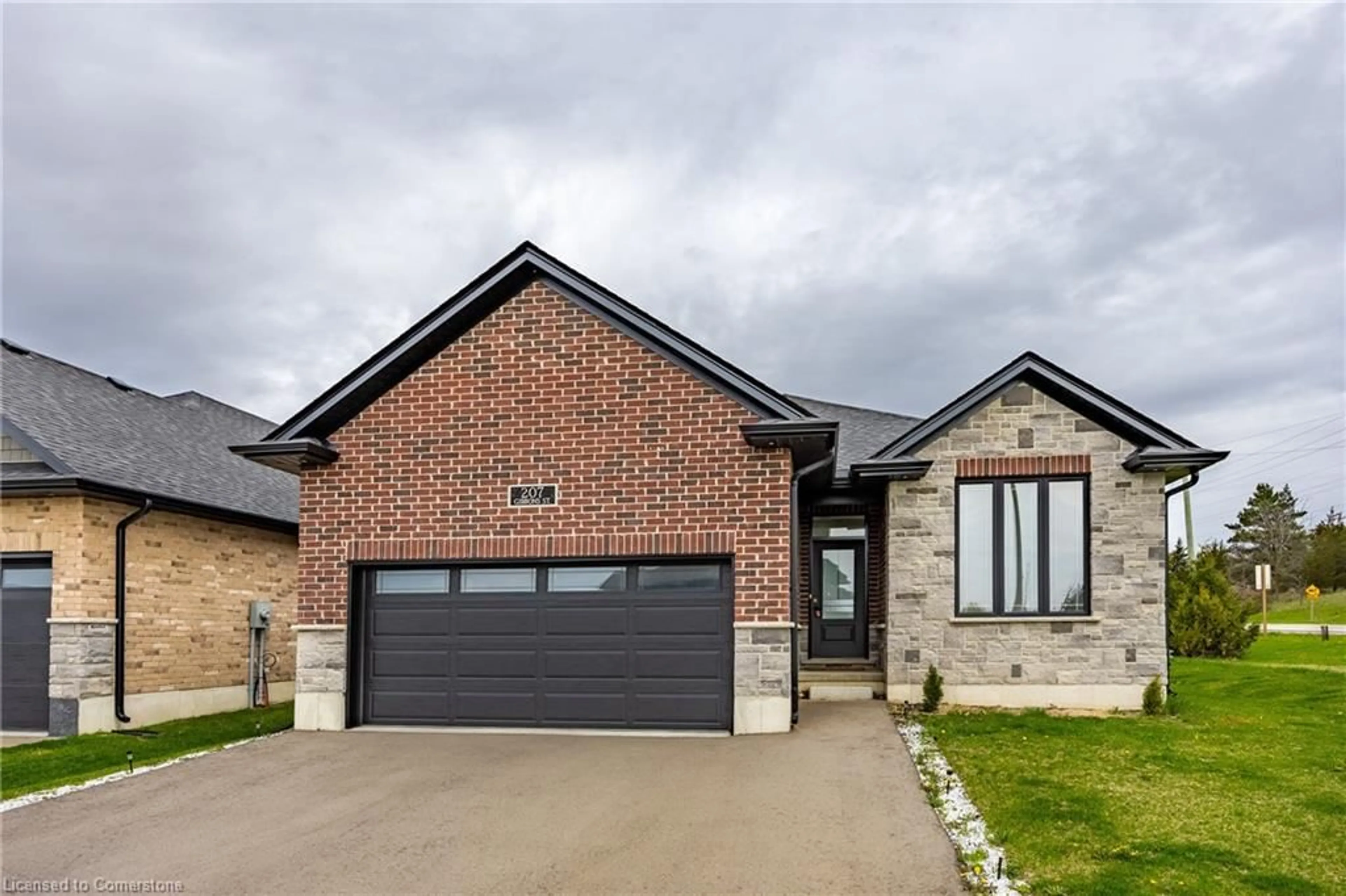 Home with brick exterior material, street for 207 Gibbons St, Waterford Ontario N0E 1Y0