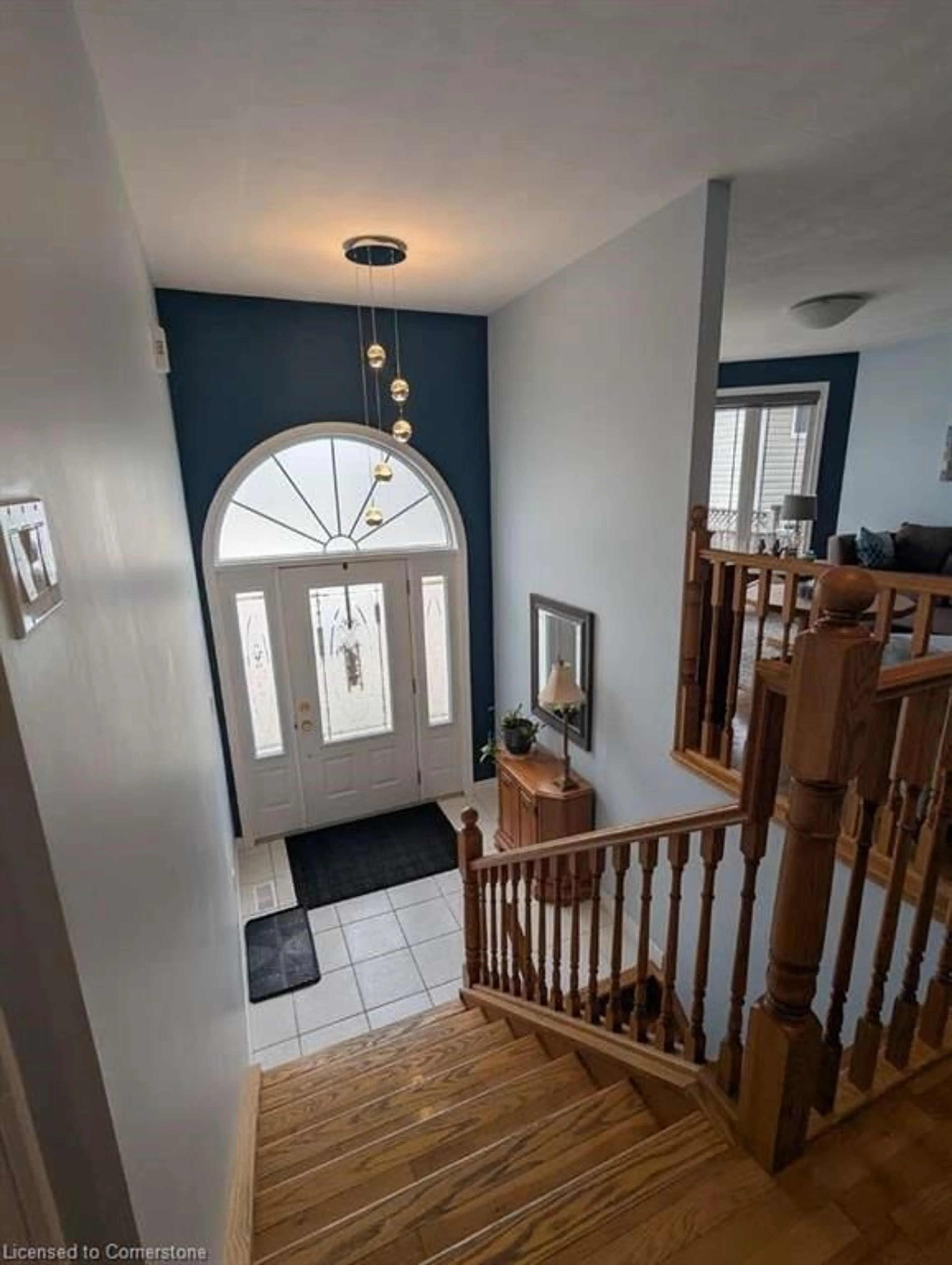Indoor foyer for 6 Gagnon Crt, North Bay Ontario P1B 9V3