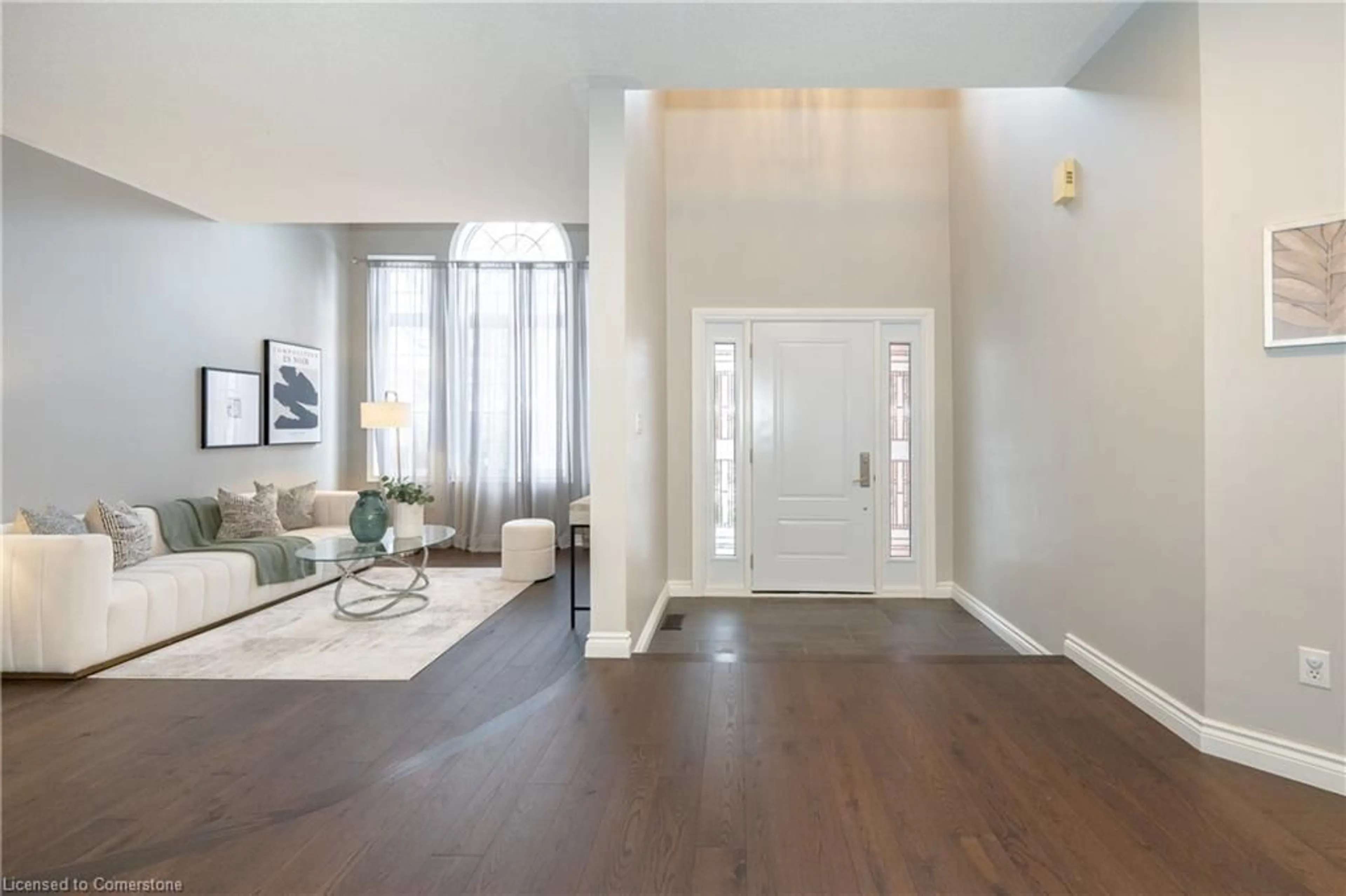 Indoor entryway for 1185 Lindenrock Dr, Oakville Ontario L6H 6T5