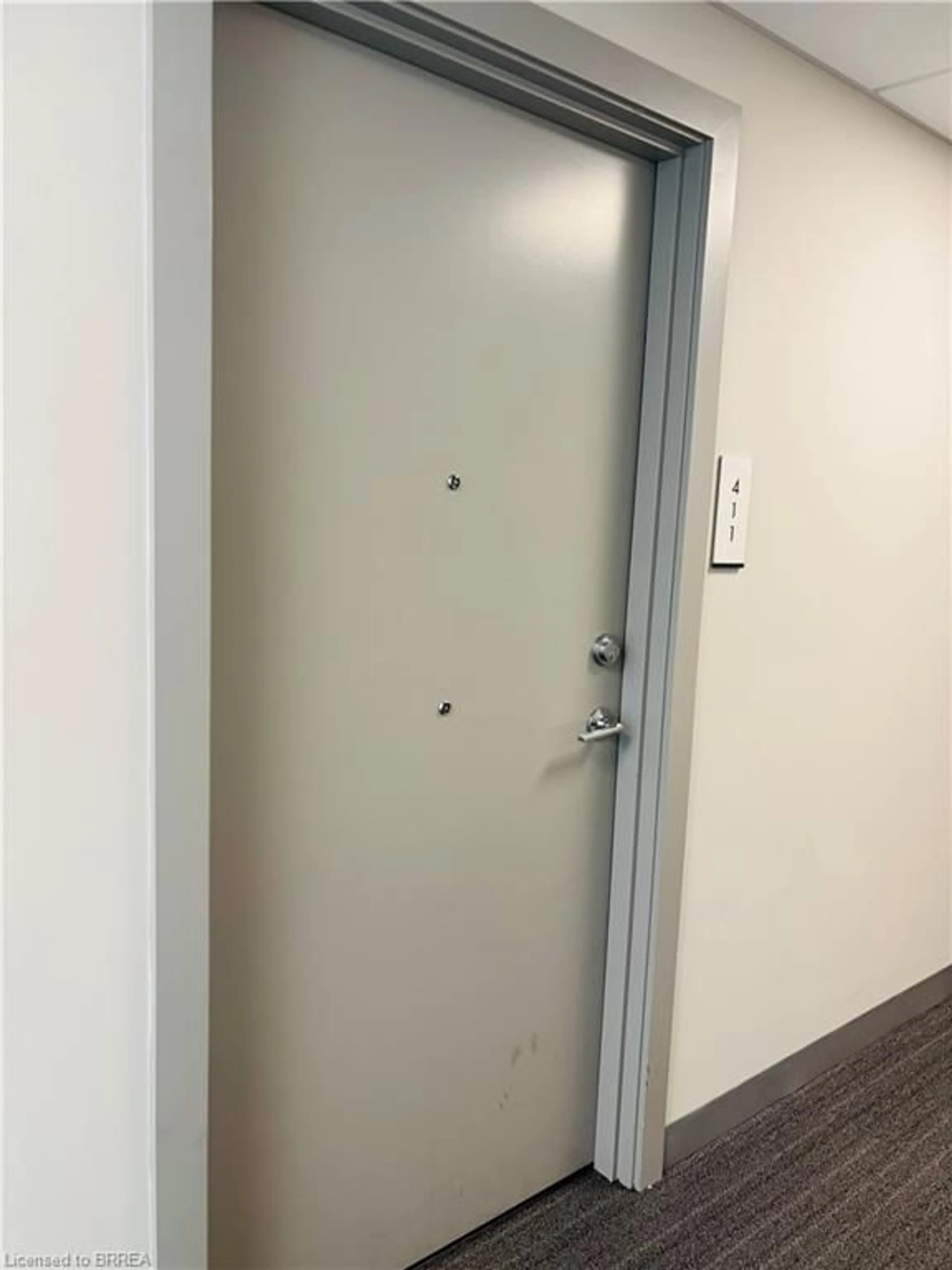 A pic of a room for 103 Roger St, Waterloo Ontario N2J 0G2