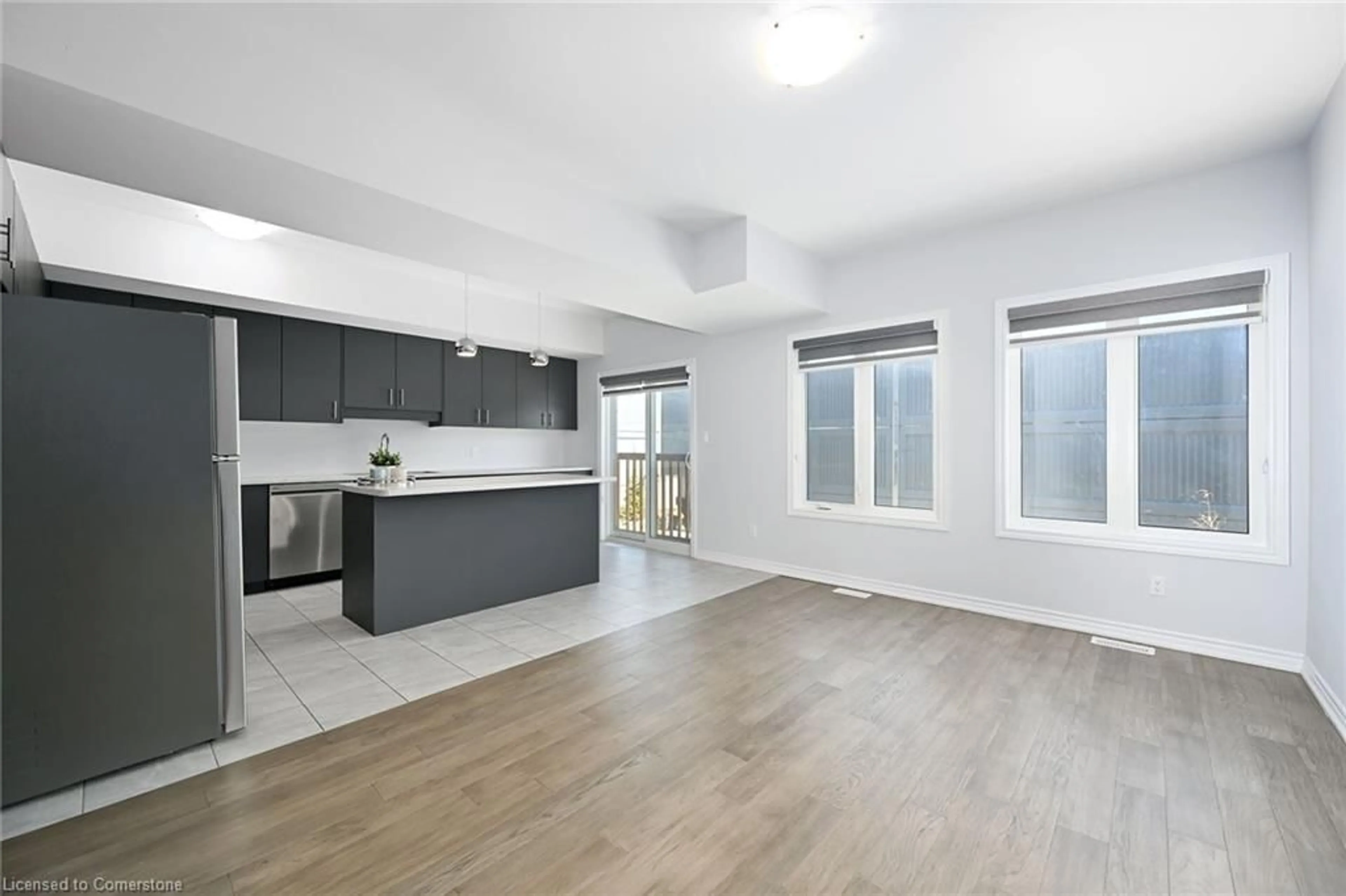 Open concept kitchen, unknown for 143 Renfrew Trail, Welland Ontario L3C 0K2