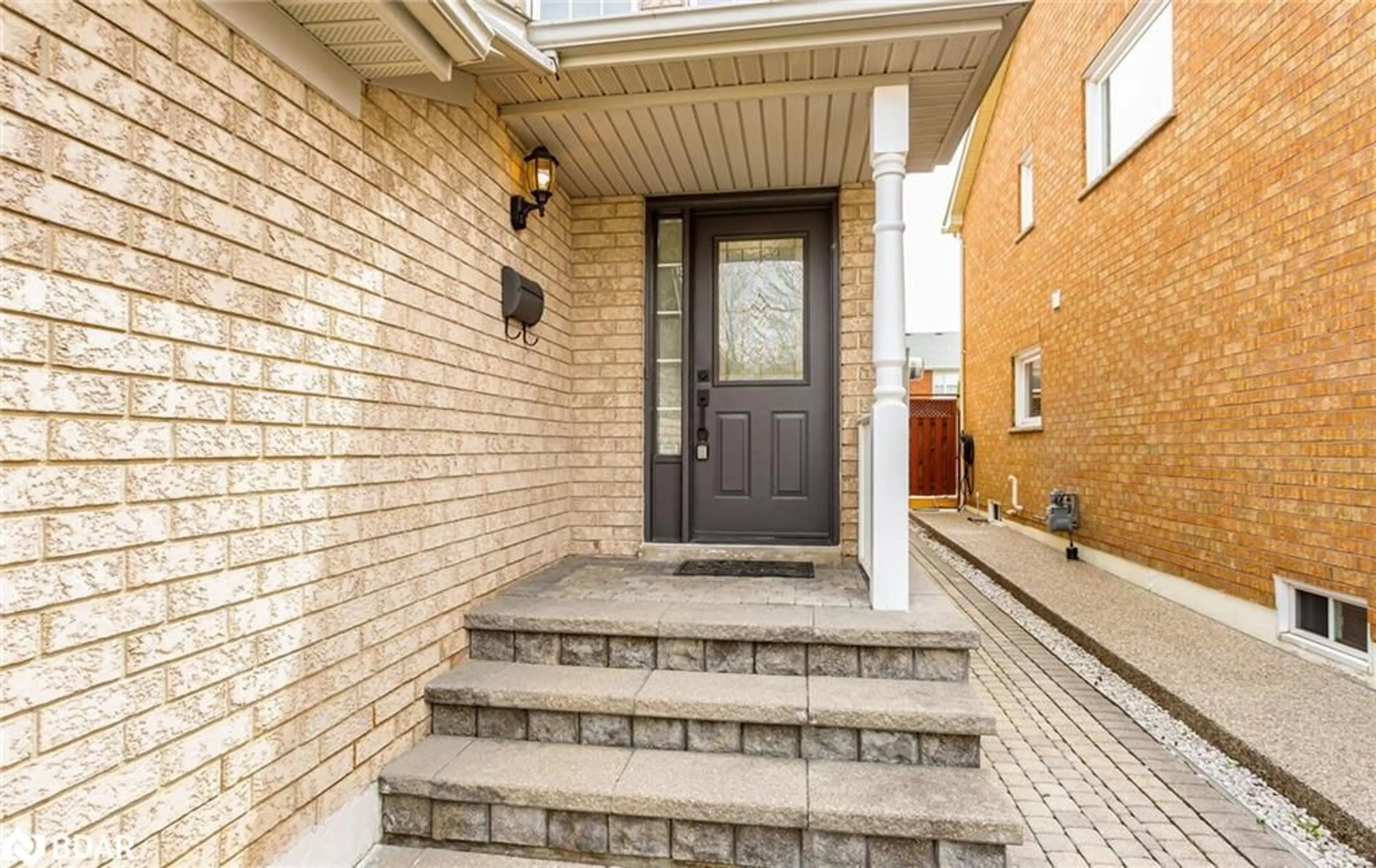 Unknown for 2838 Cartwright Cres, Mississauga Ontario L5M 5W4