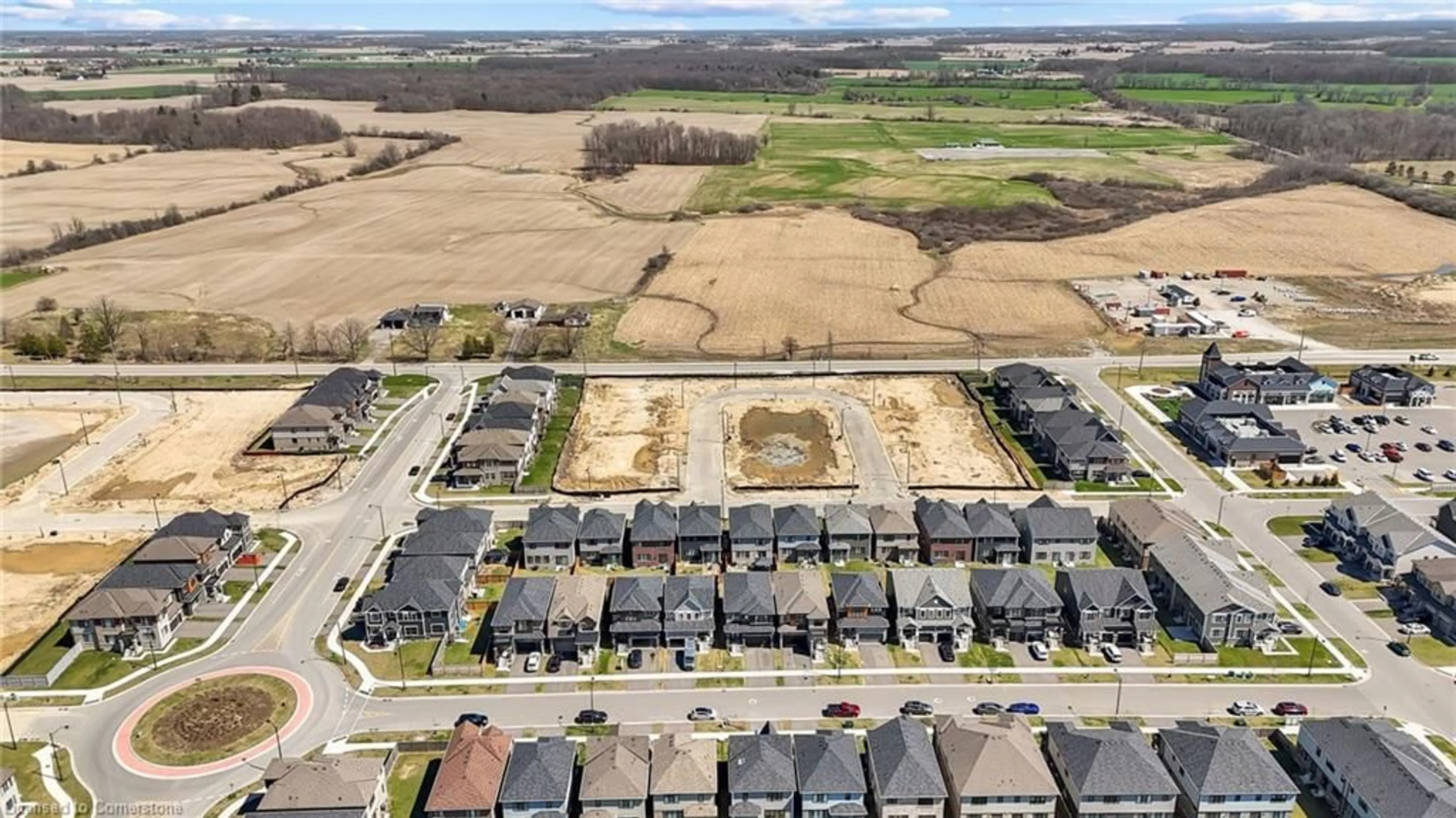 A pic from outside/outdoor area/front of a property/back of a property/a pic from drone, street for 66 Lillian Way, Caledonia Ontario N3W 0E7