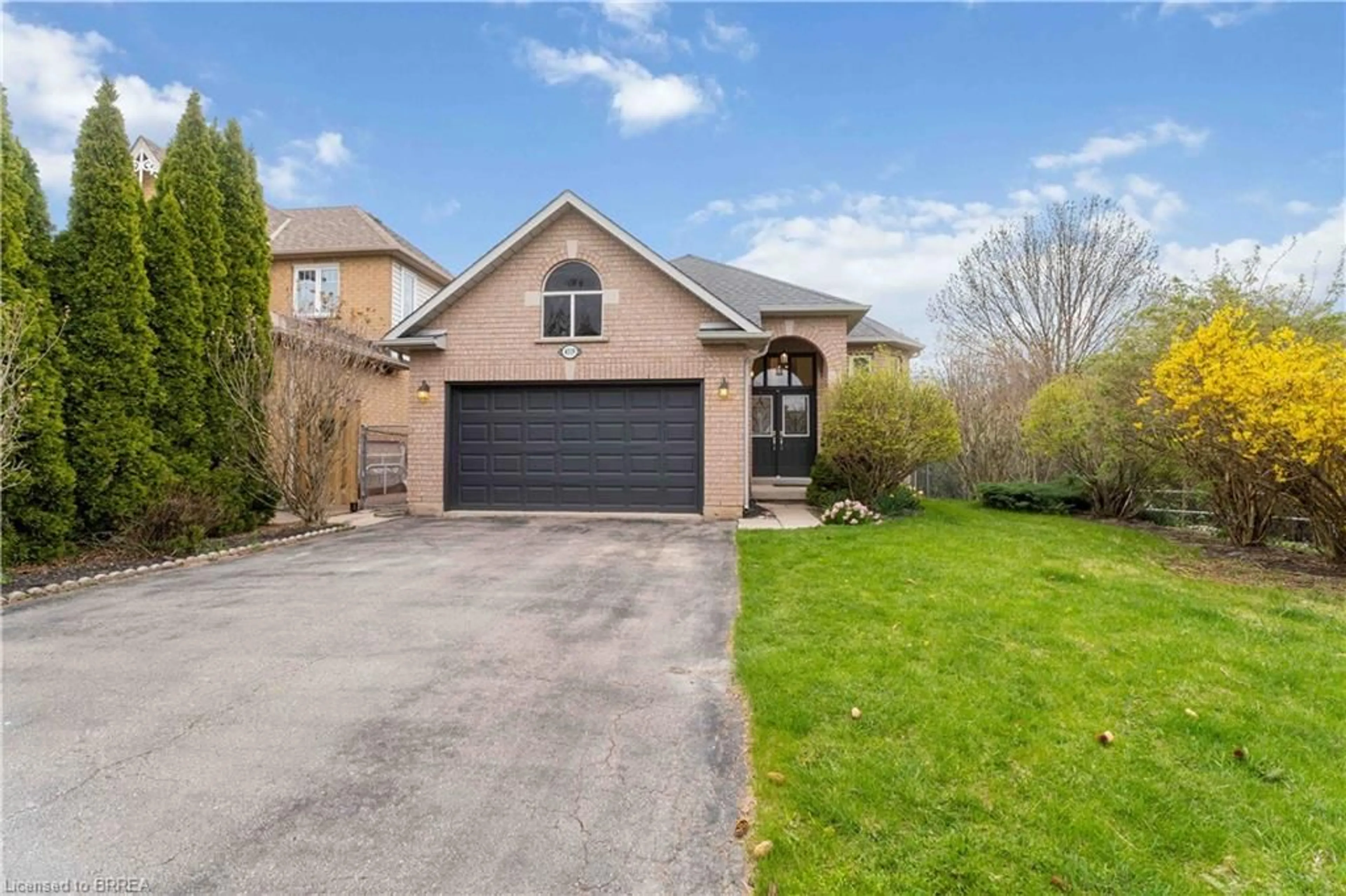 Home with brick exterior material, street for 4319 Arejay Ave, Beamsville Ontario L0R 1B6
