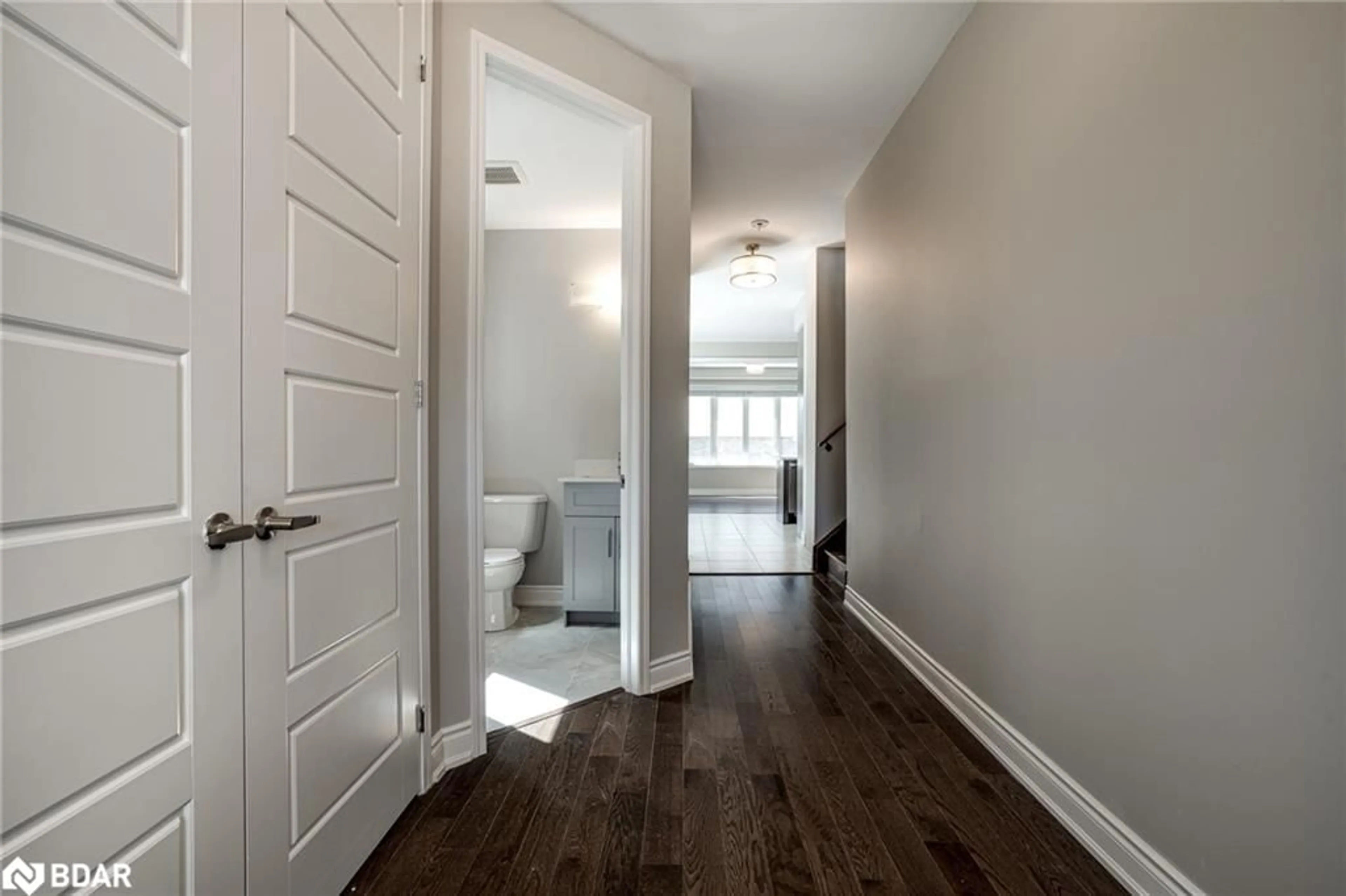 Indoor entryway for 227 Thompson Rd, Caledonia Ontario N3W 0C4