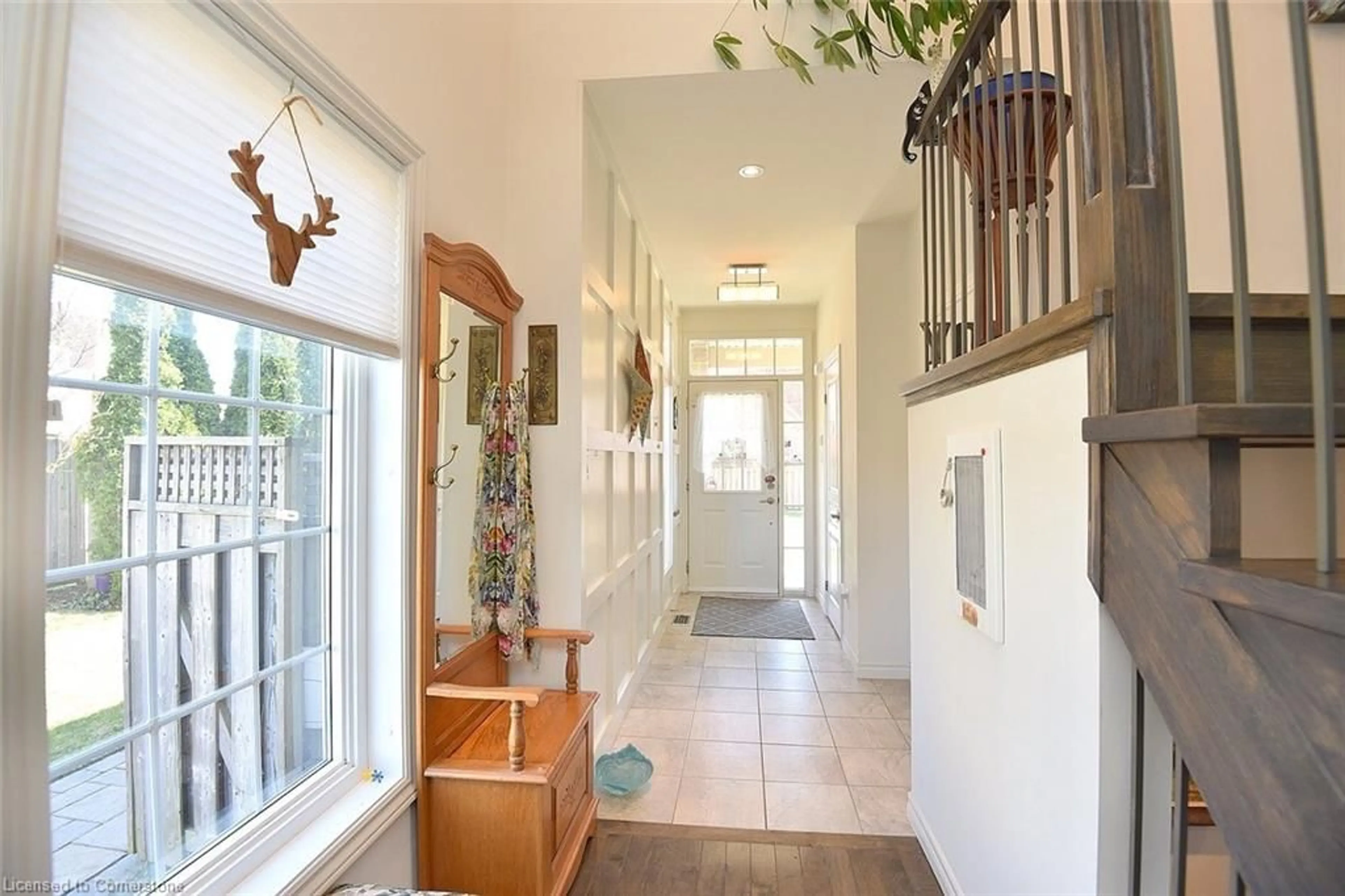 Indoor entryway for 99 Panabaker Drive Dr #1, Hamilton Ontario L9G 0A3