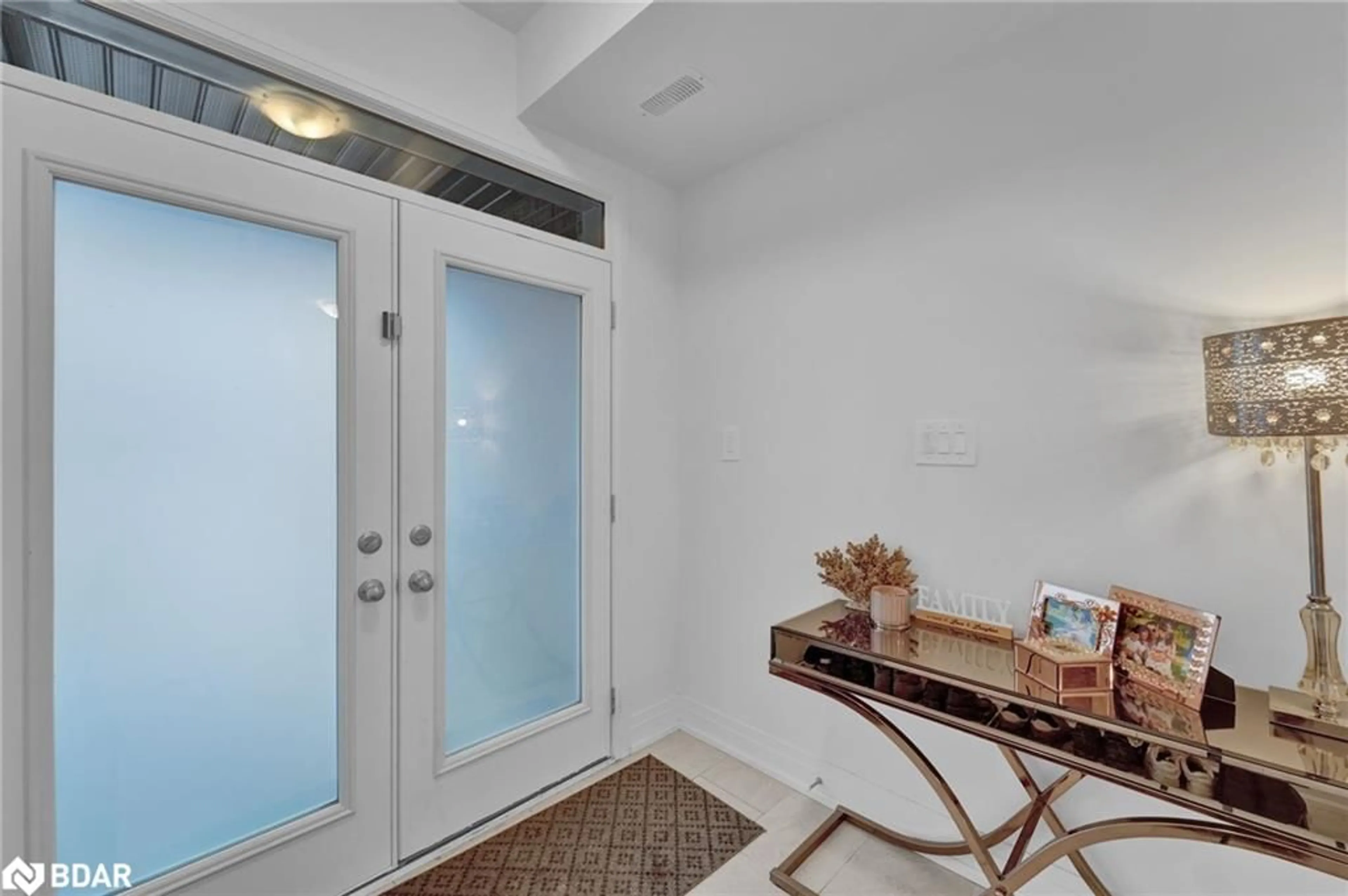 Indoor entryway for 25 Paddington Grove, Barrie Ontario L9J 0J3