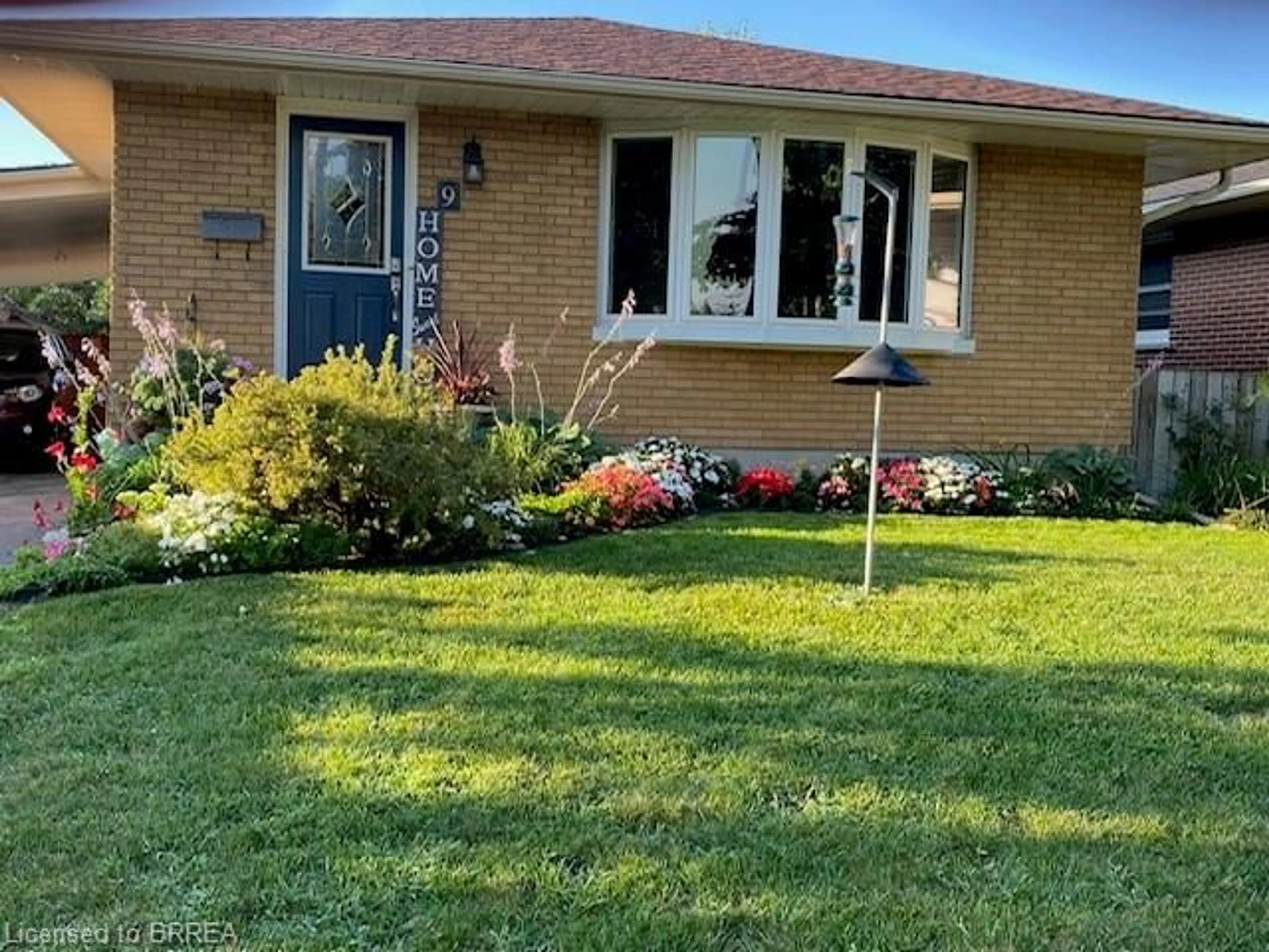 Unknown for 9 Blueridge Cres, Brantford Ontario N3R 5E6