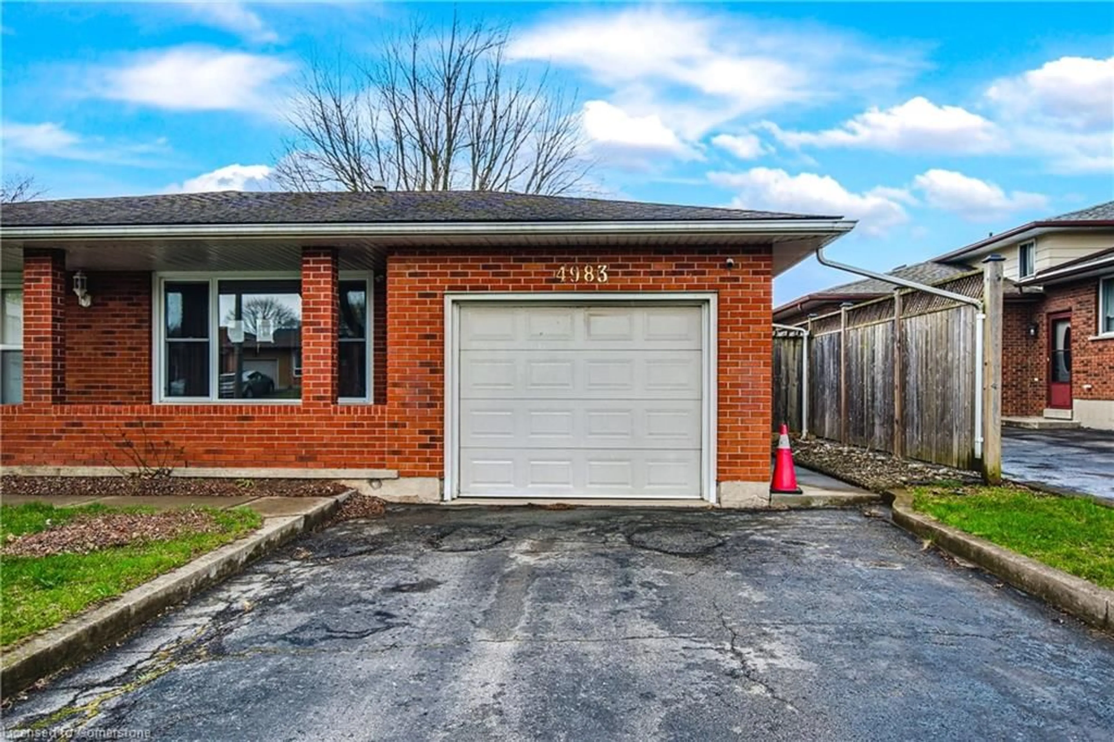 Home with brick exterior material, street for 4983 University Ave, Niagara Falls Ontario L2E 7B9