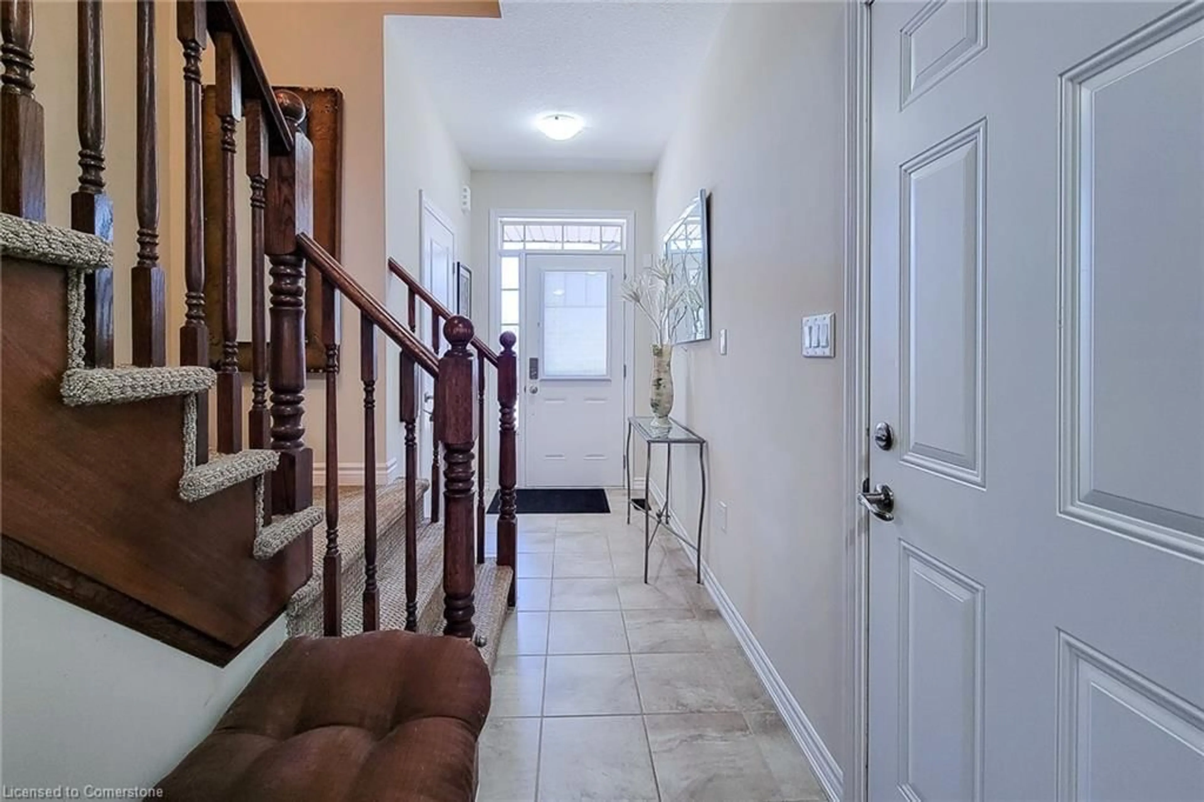 Indoor foyer for 1 Tom Brown Dr #16, Paris Ontario N3L 0H8