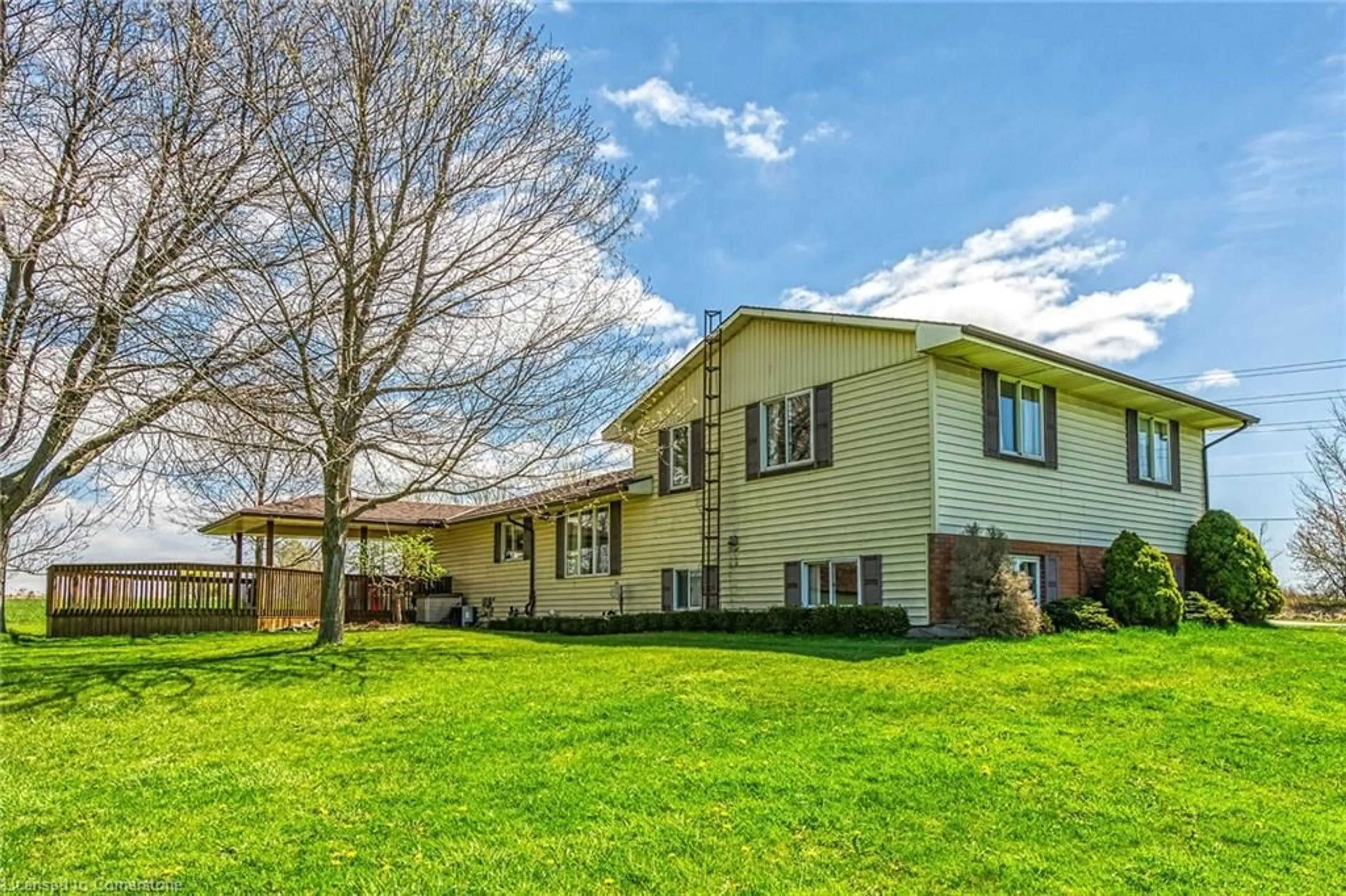 Home with vinyl exterior material, unknown for 1607 Concession 6 Woodhouse Rd, Simcoe Ontario N3Y 4K4