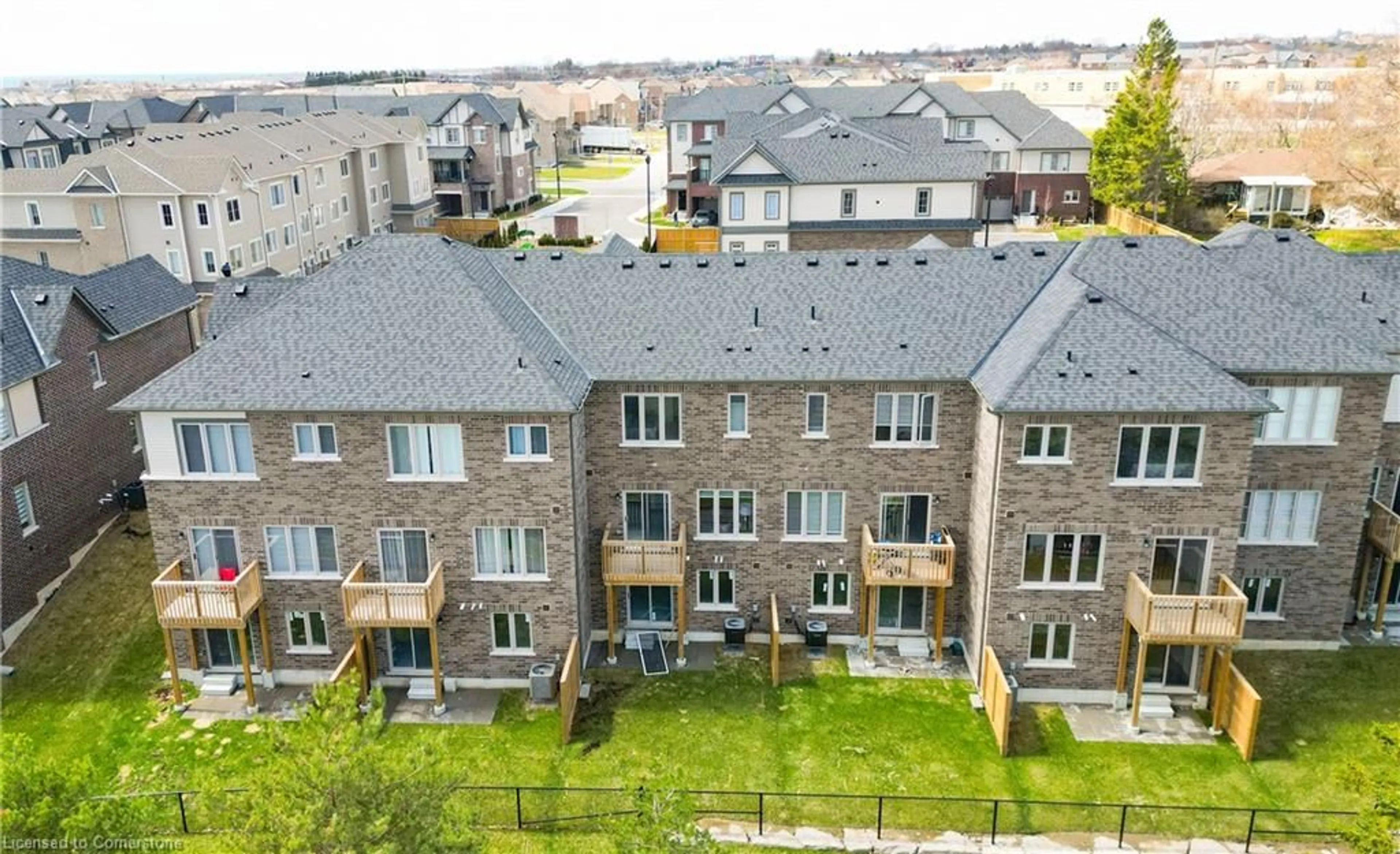 A pic from outside/outdoor area/front of a property/back of a property/a pic from drone, unknown for 38 Senay Cir, Clarington Ontario L1E 2S2
