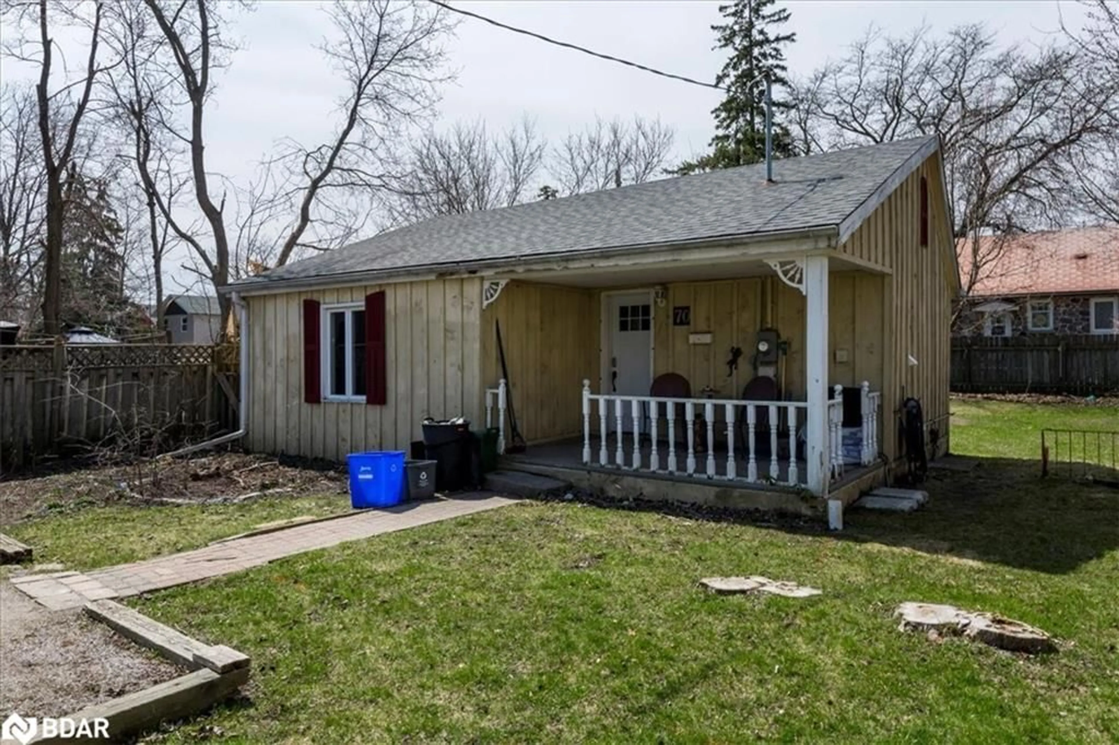 Shed for 70 High Street St, Barrie Ontario L4N 1W4