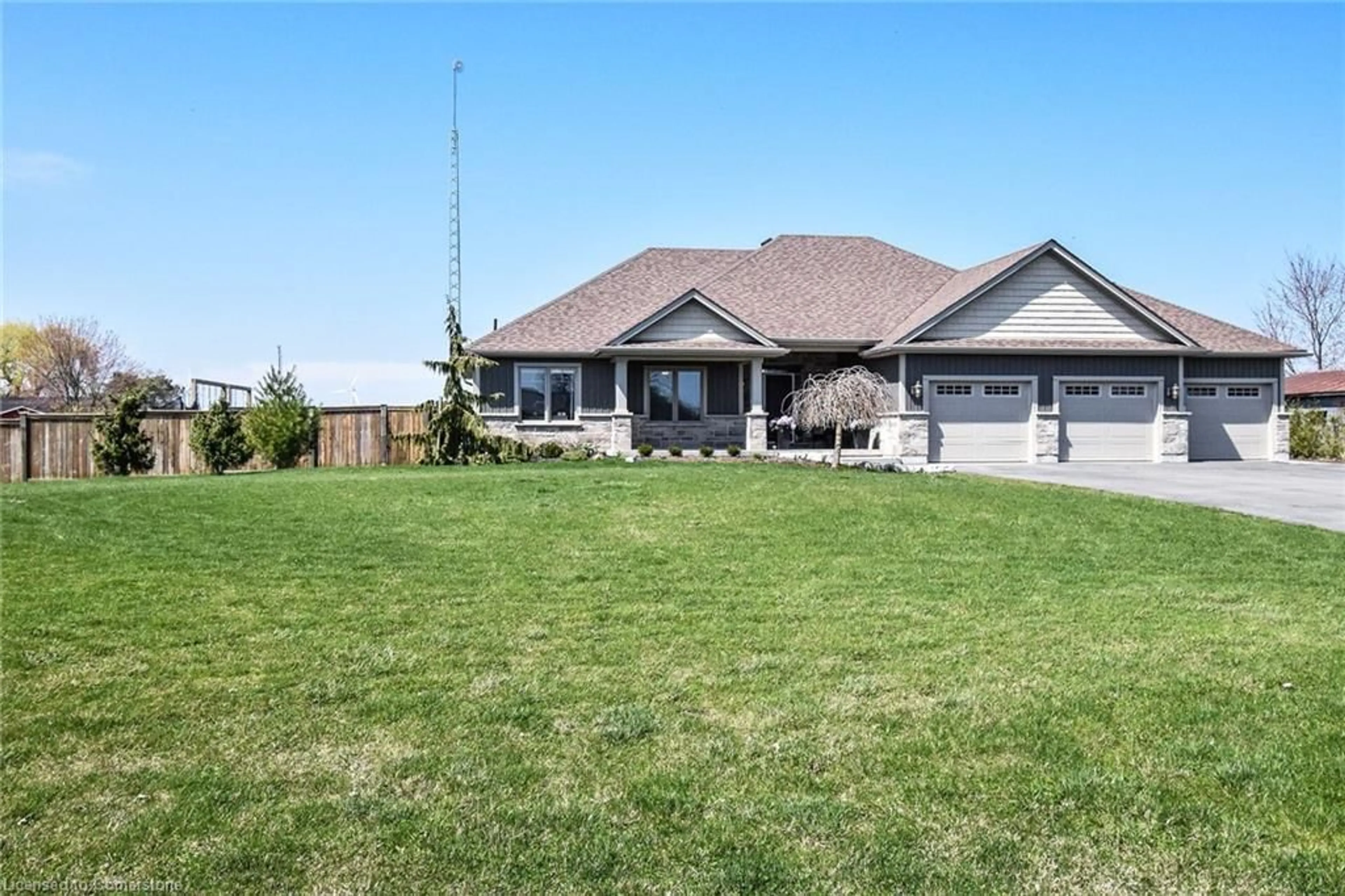 A pic from outside/outdoor area/front of a property/back of a property/a pic from drone, unknown for 6193 Rainham Rd, Dunnville Ontario N1A 2W8