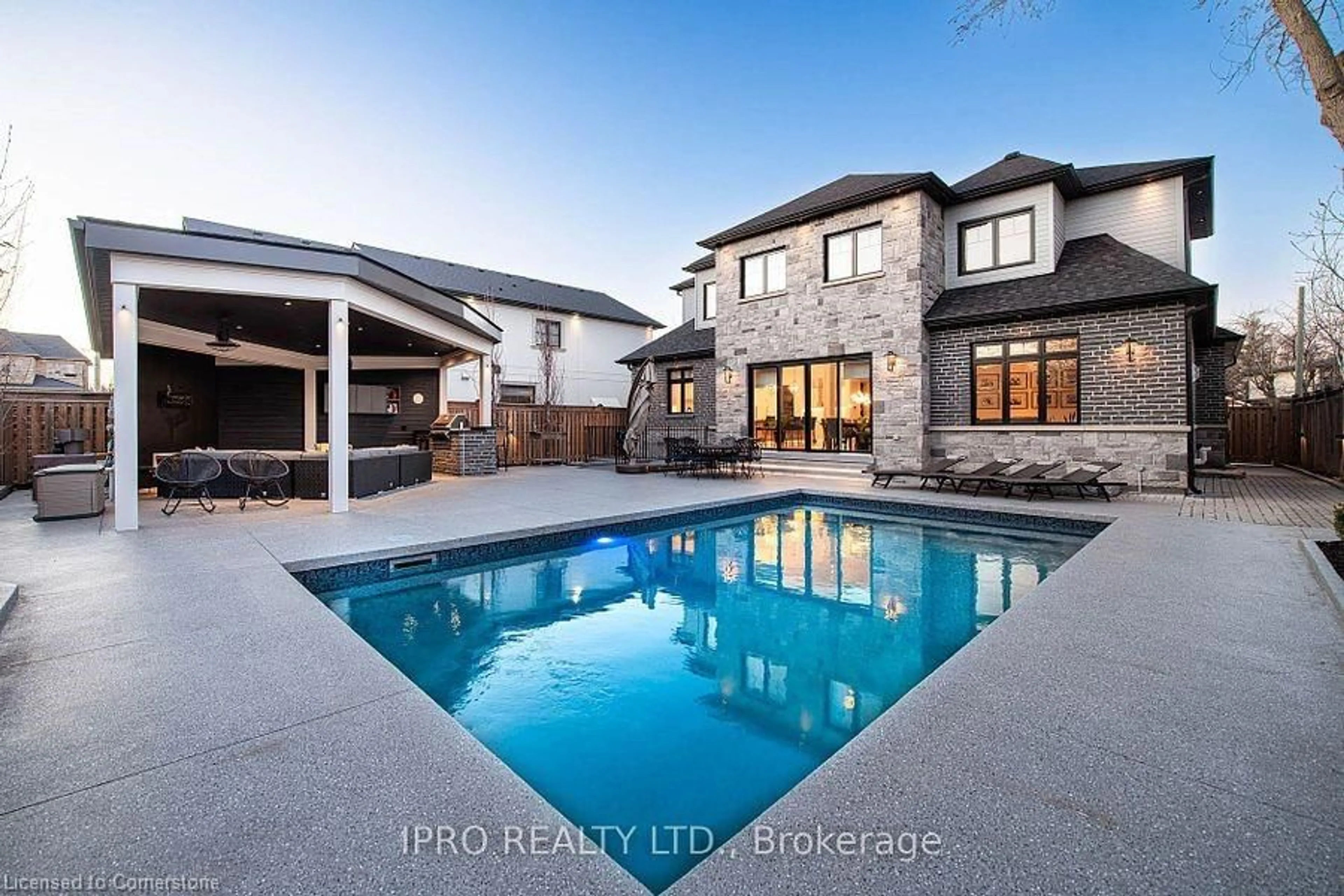 Unknown for 1516 Pembroke Dr, Oakville Ontario L6H 1V9