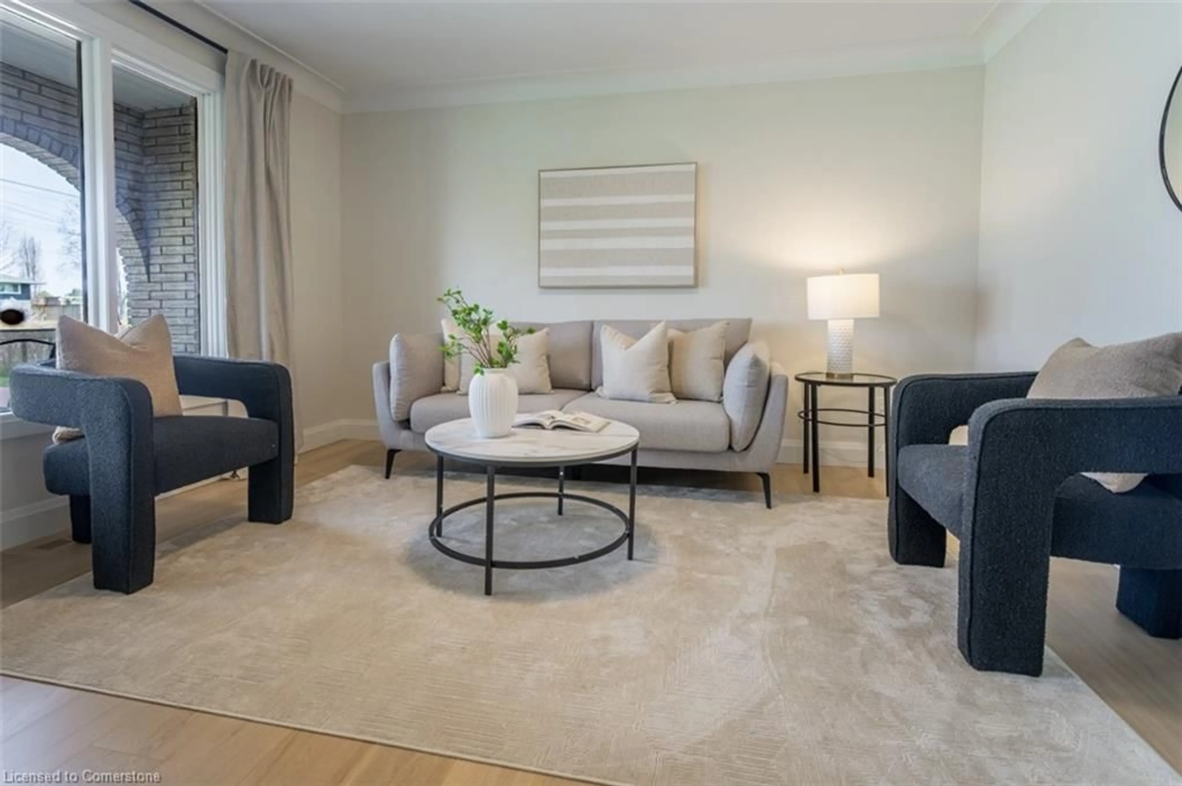 Living room with furniture, unknown for 3380 Second Ave, Vineland Ontario L0R 2E0