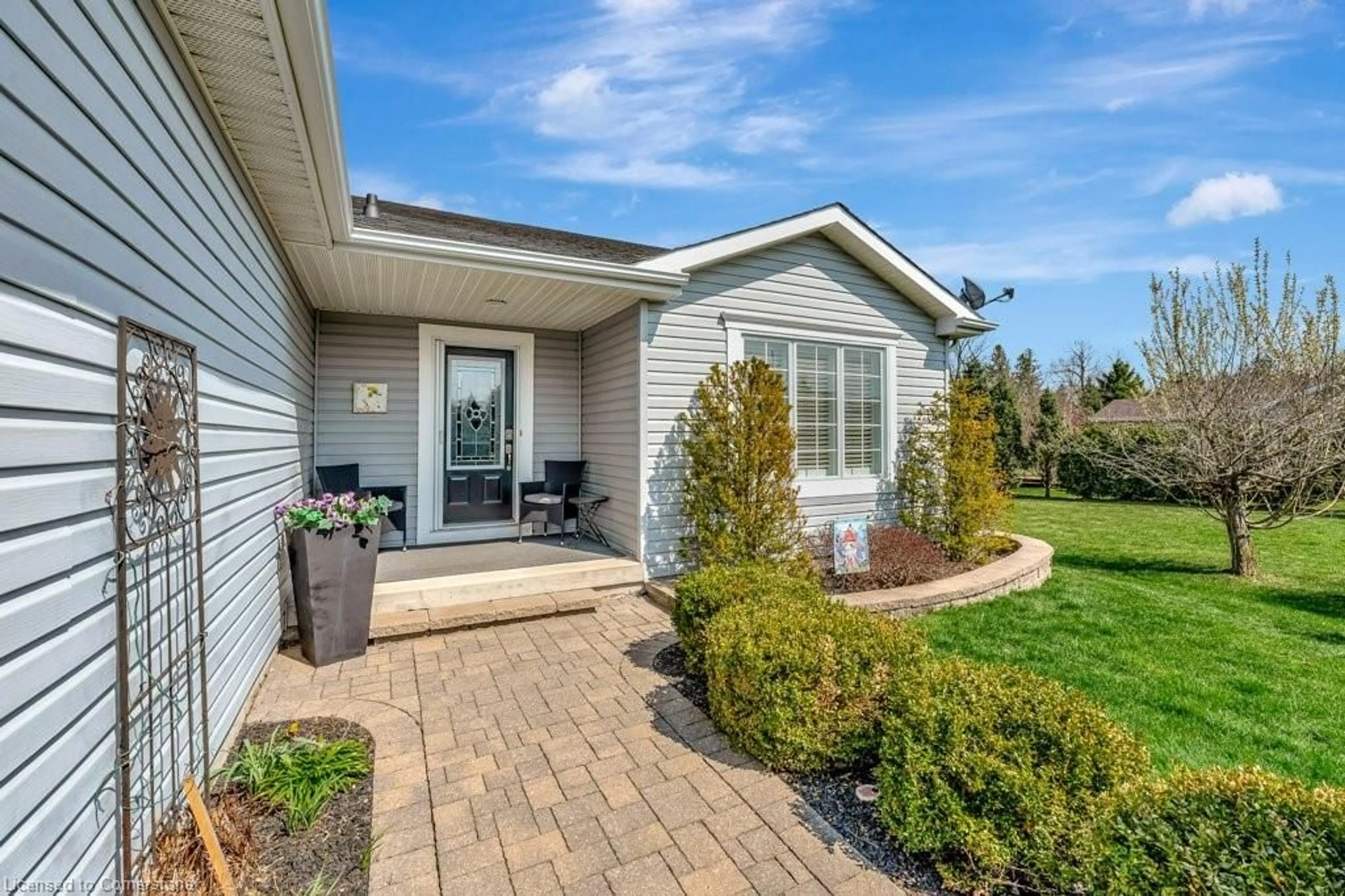 Unknown for 216 Glenariff Dr, Freelton Ontario L8B 1A5