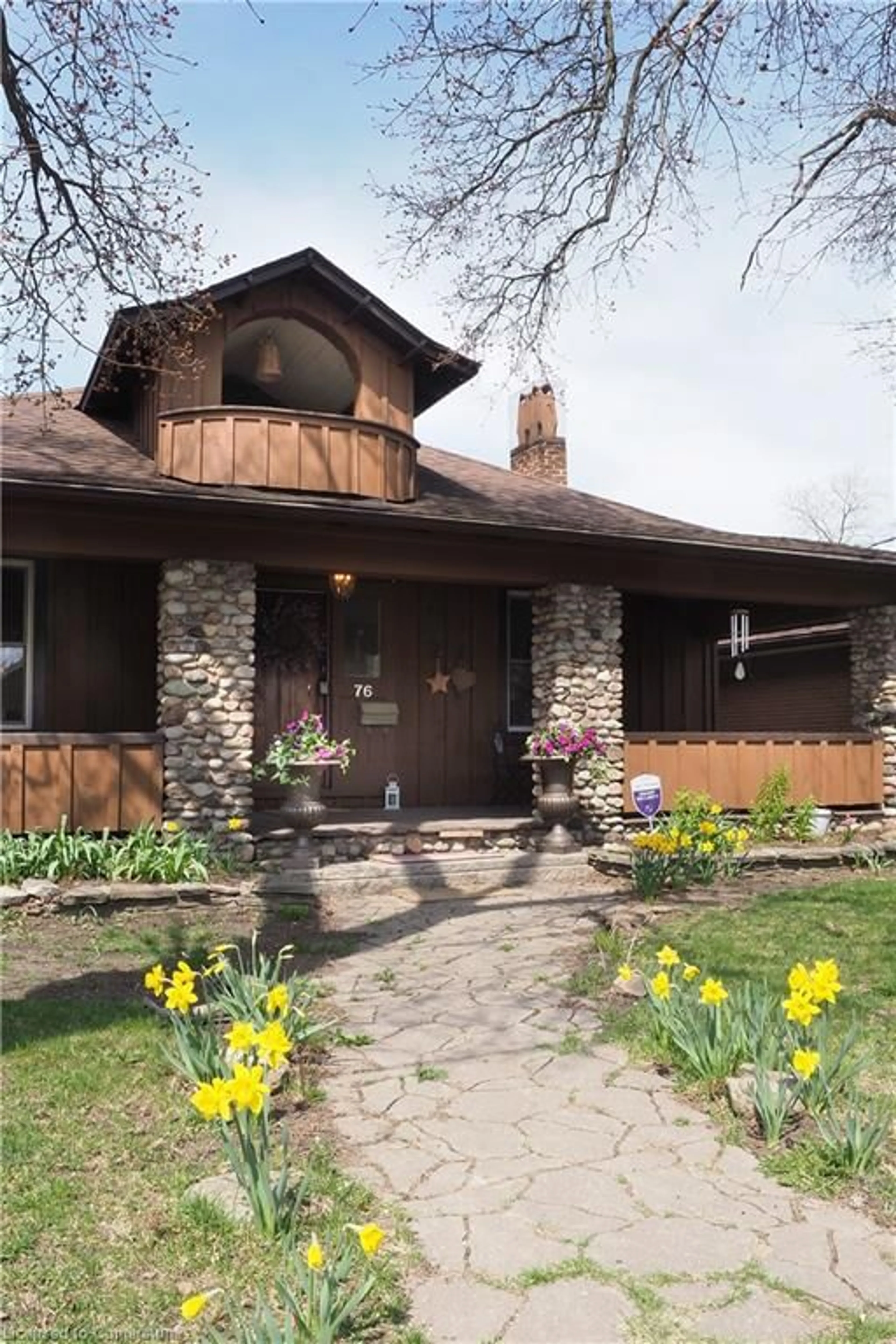 Unknown for 76 Wellington St, Cambridge Ontario N1R 3Y7