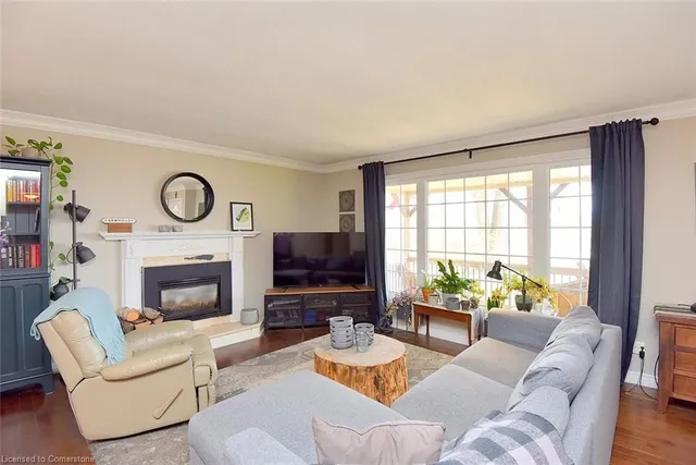 Additional property image - 563 Brock Rd