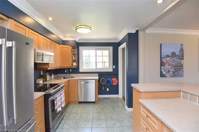 Additional property image - 563 Brock Rd