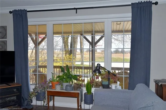 Additional property image - 563 Brock Rd