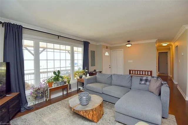 Additional property image - 563 Brock Rd