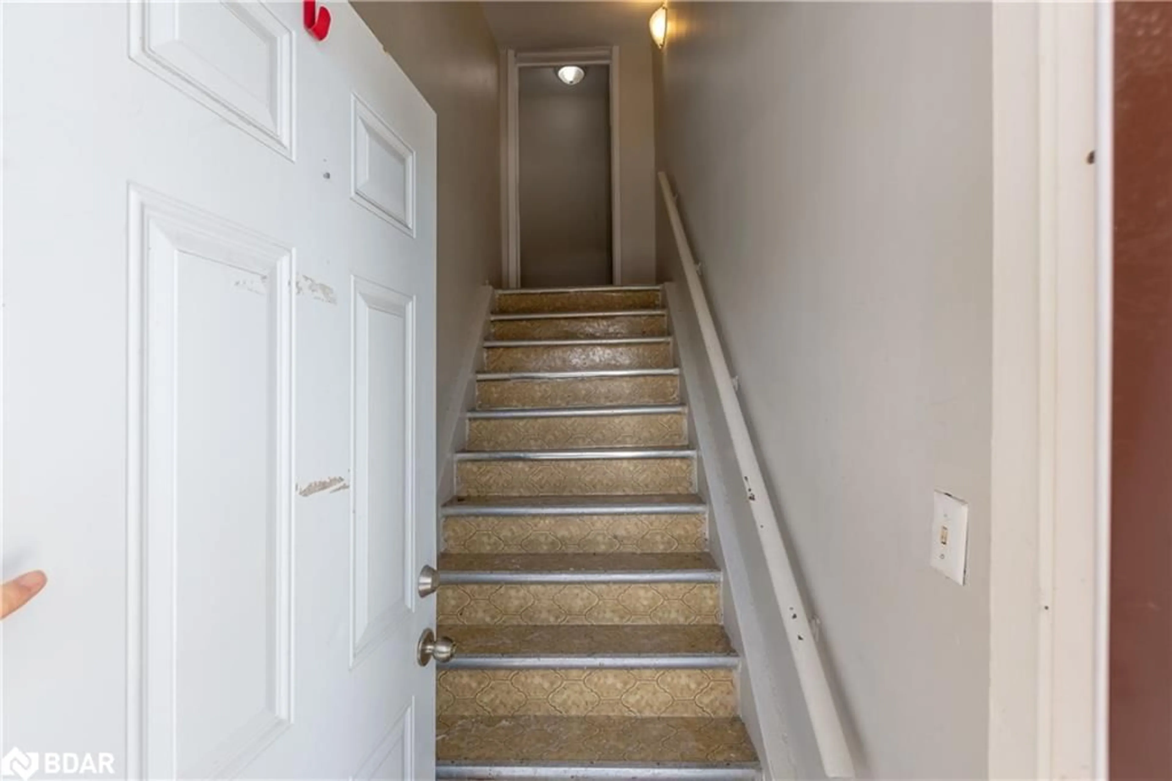 Unknown for 1036-40 Gladstone Ave, Windsor Ontario N9A 2R8