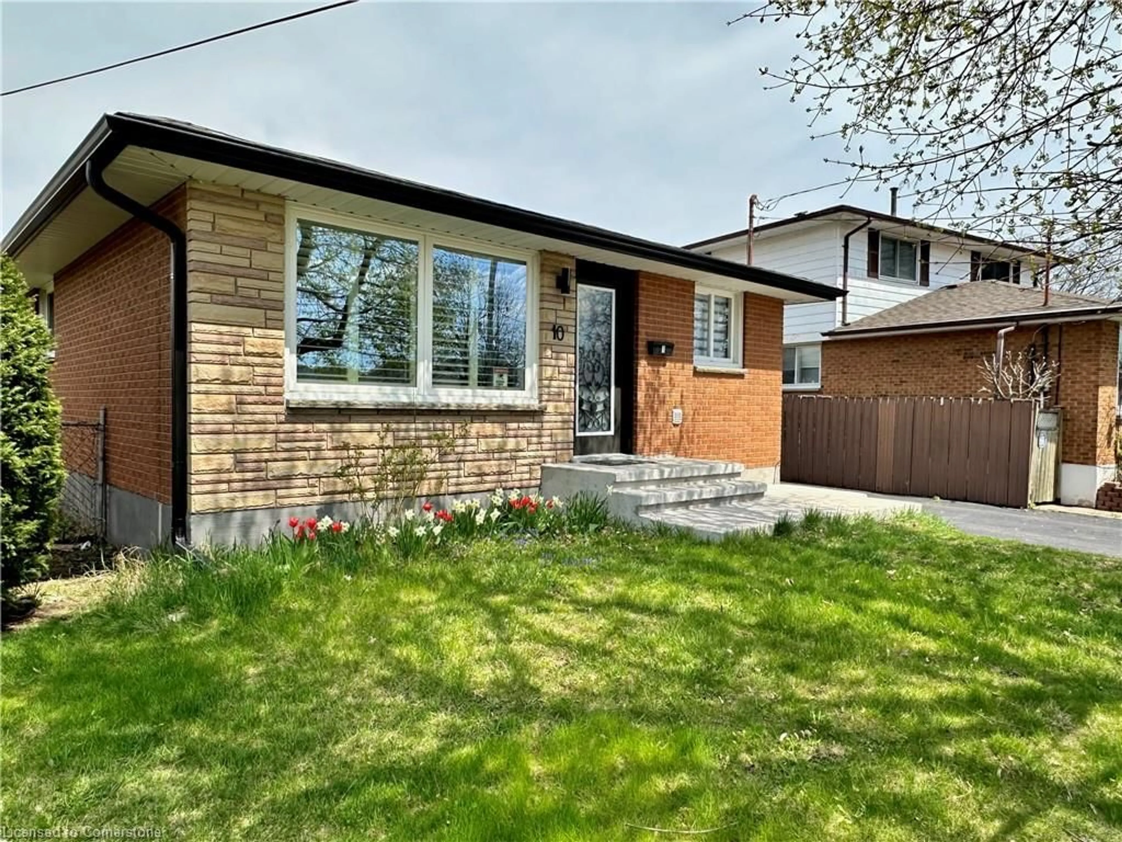 Home with brick exterior material, street for 10 Sandlyn Crt, Hamilton Ontario L8H 2R5