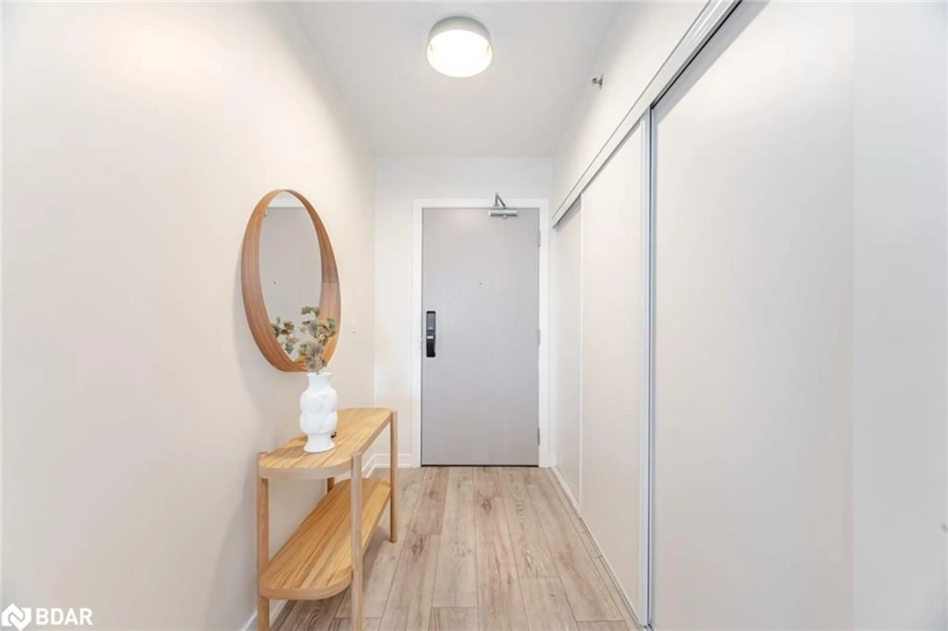 Indoor entryway for 3200 Dakota Common #B217, Burlington Ontario L7M 2A7