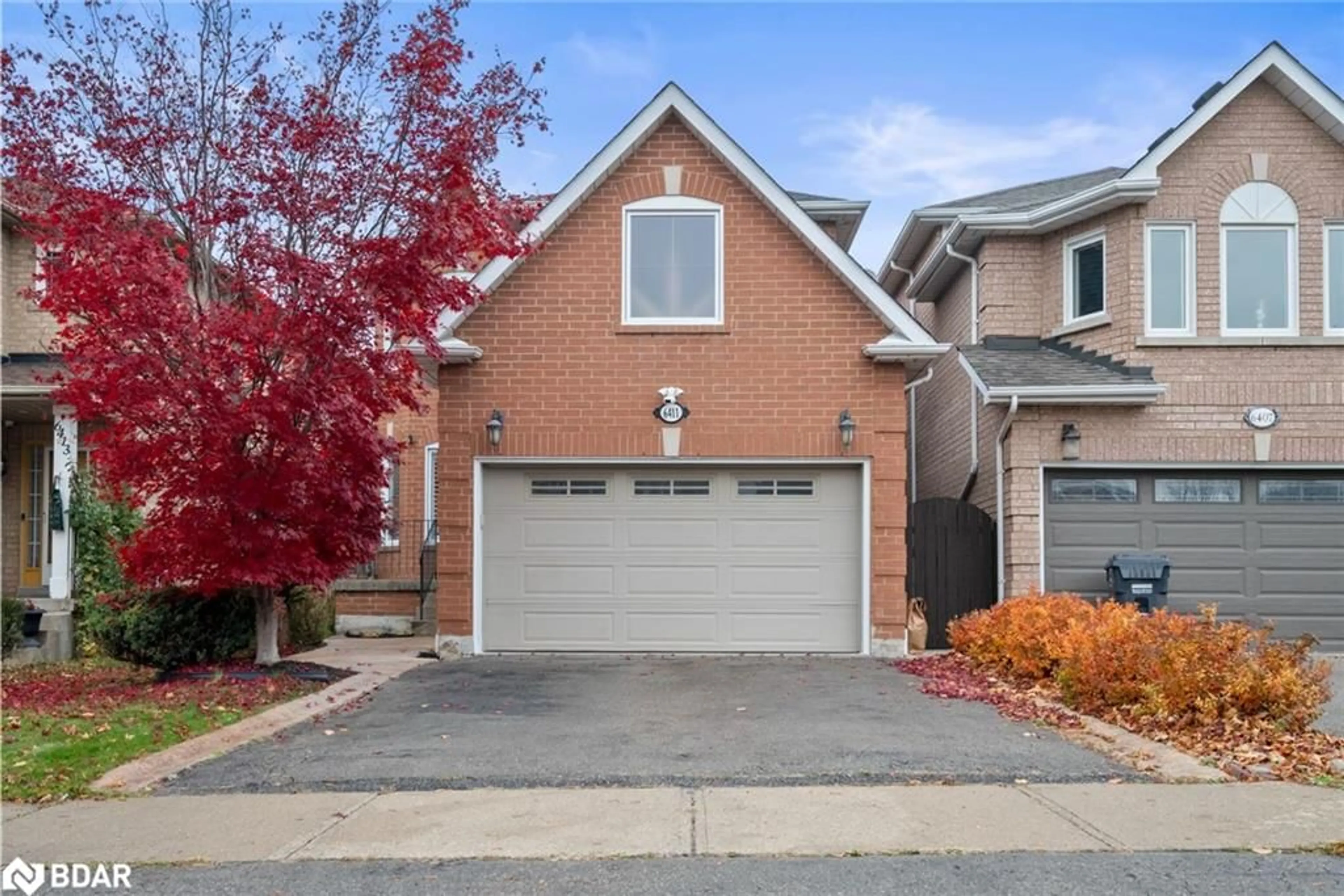 Home with brick exterior material, street for 6411 Seaver Rd, Mississauga Ontario L5V 2J2