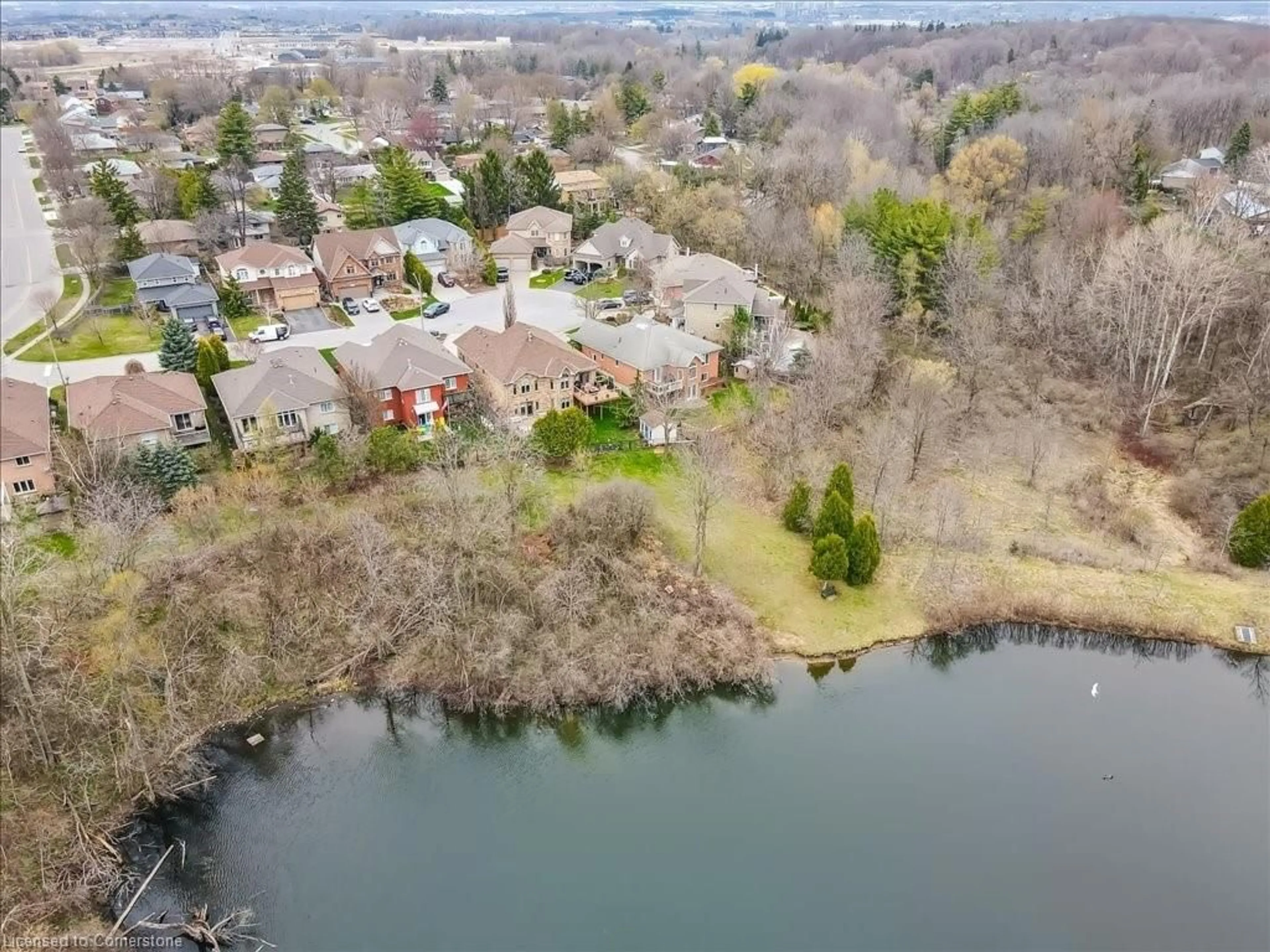 A pic from outside/outdoor area/front of a property/back of a property/a pic from drone, water/lake/river/ocean view for 23 Mount Royal Pl, Cambridge Ontario N1S 5B1