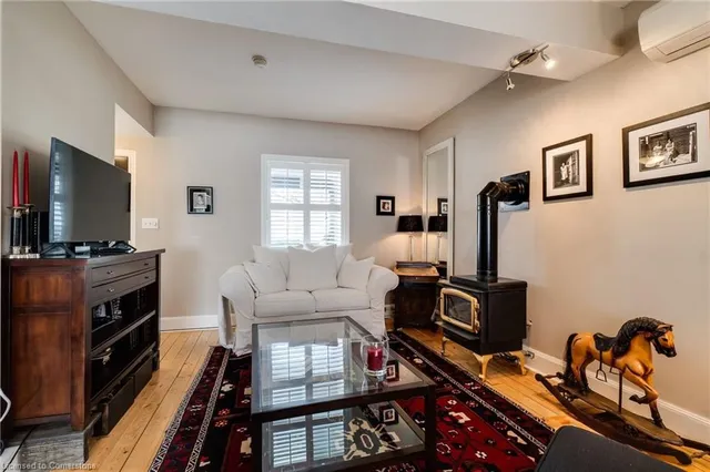 Additional property image - 43 Market St