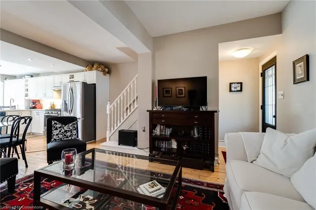 Additional property image - 43 Market St