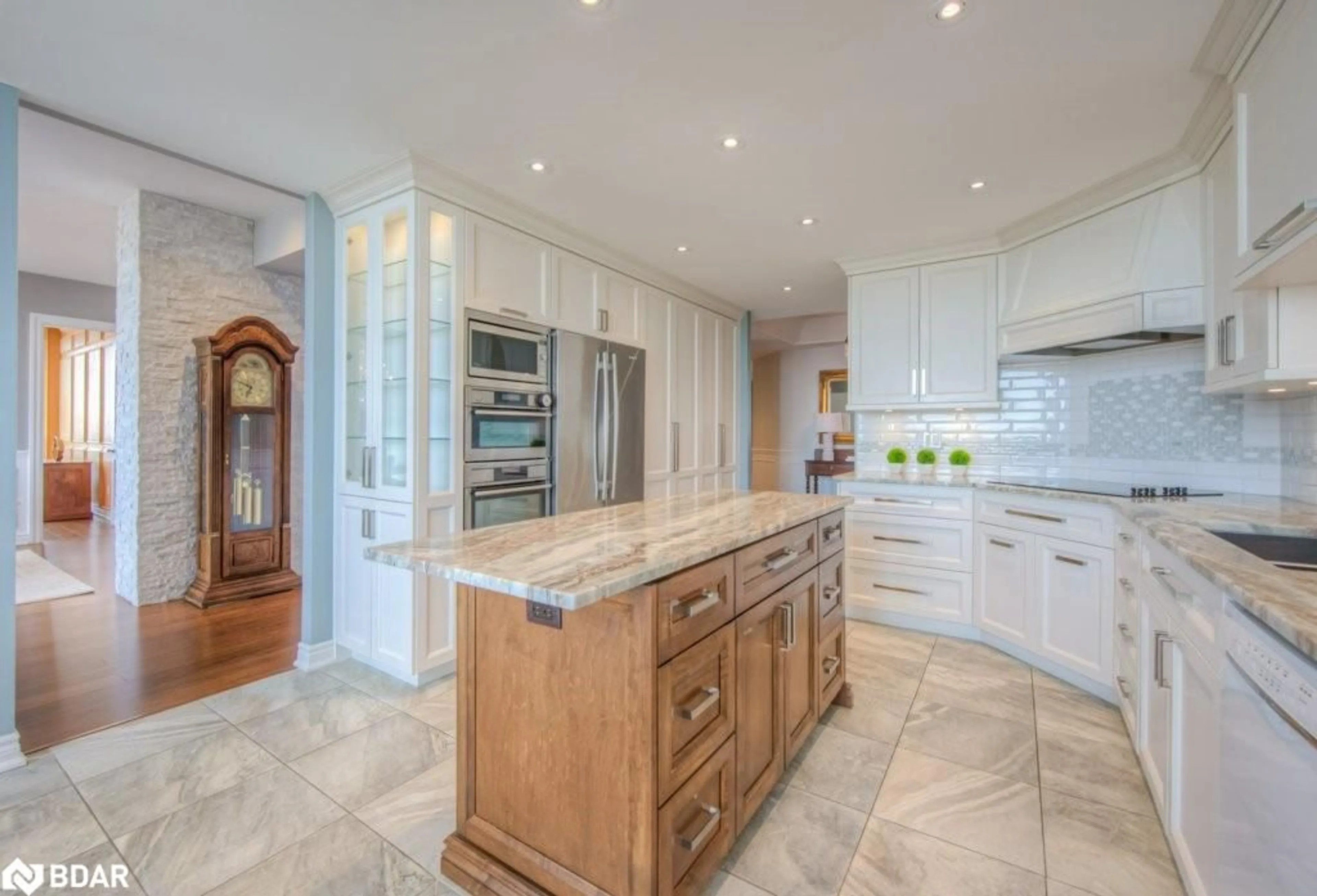 Contemporary kitchen, ceramic/tile floor for 2180 Marine Dr #PH2, Oakville Ontario L6L 5V2