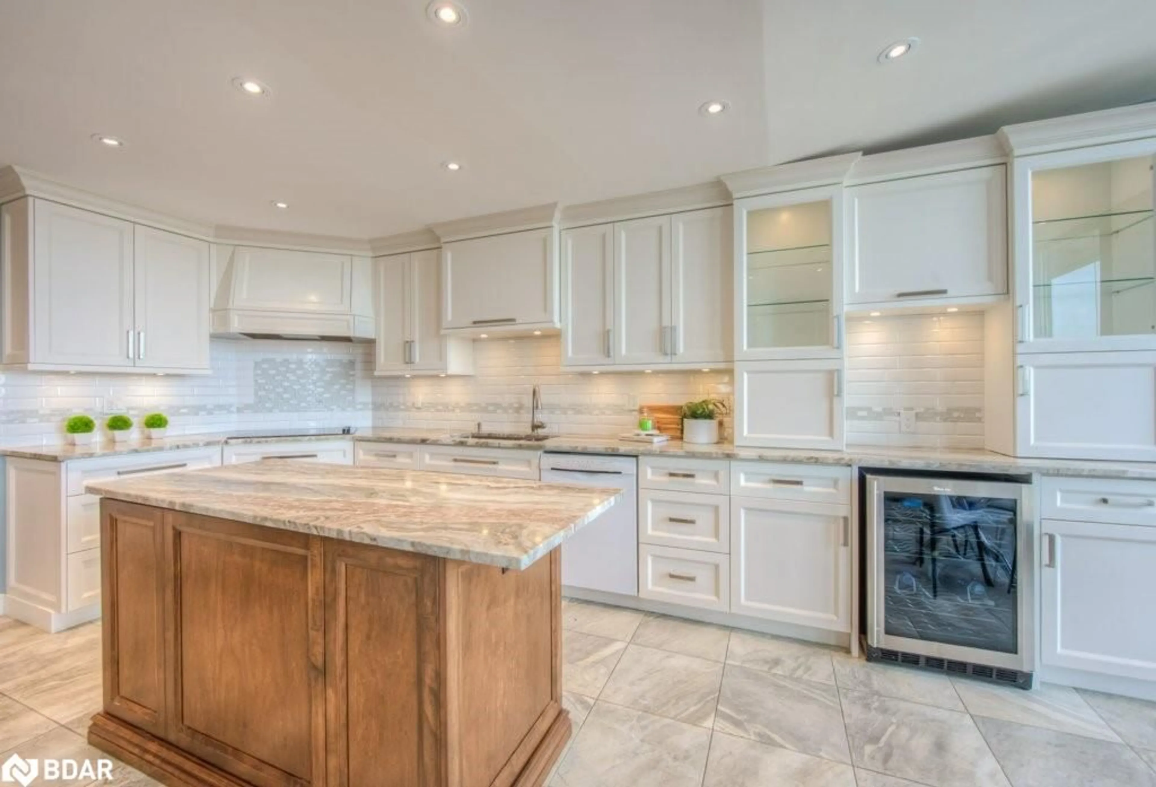 Contemporary kitchen, ceramic/tile floor for 2180 Marine Dr #PH2, Oakville Ontario L6L 5V2