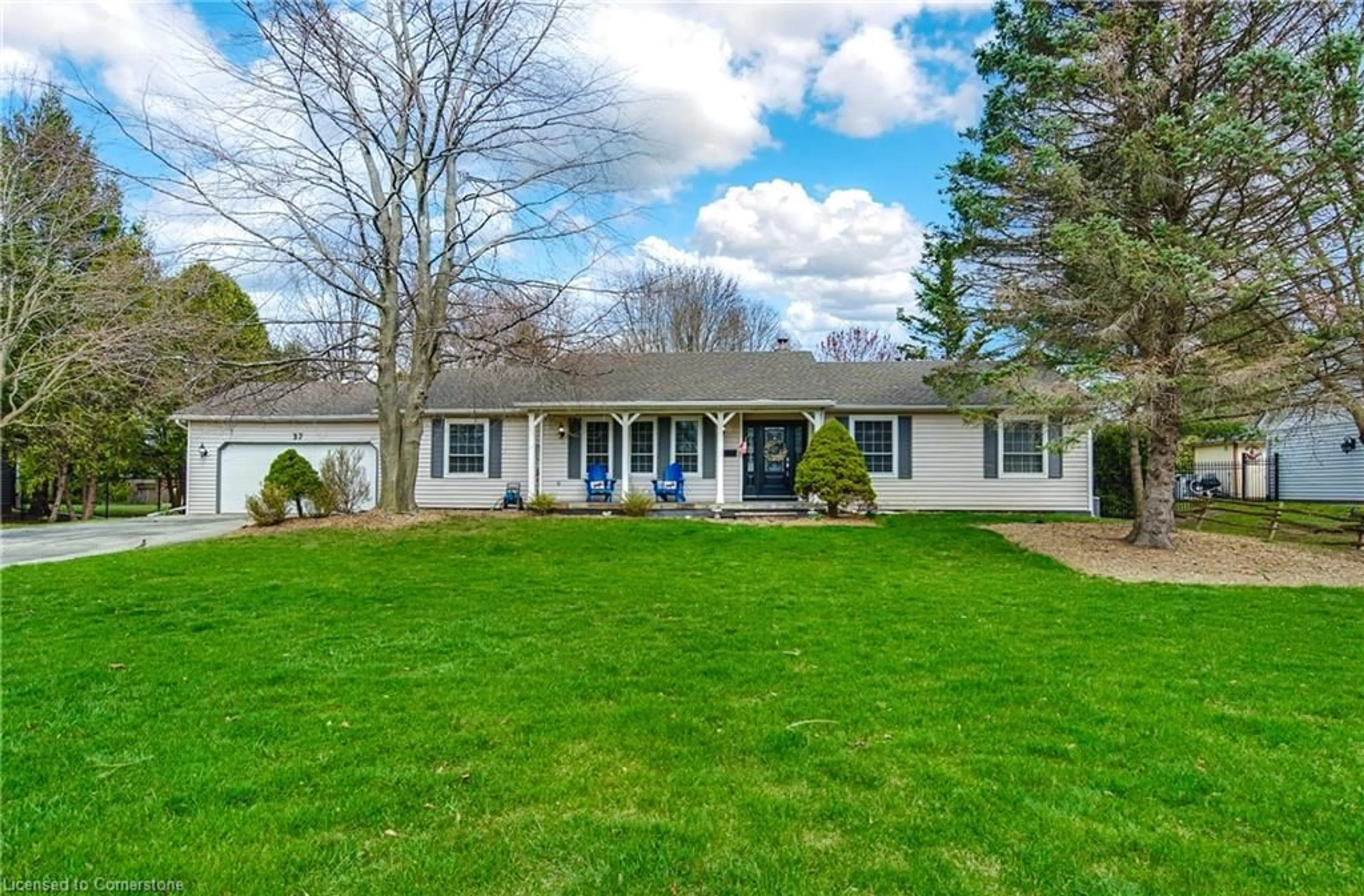 A pic from outside/outdoor area/front of a property/back of a property/a pic from drone, street for 37 John Martin Cres, Flamborough Ontario L0R 1V0