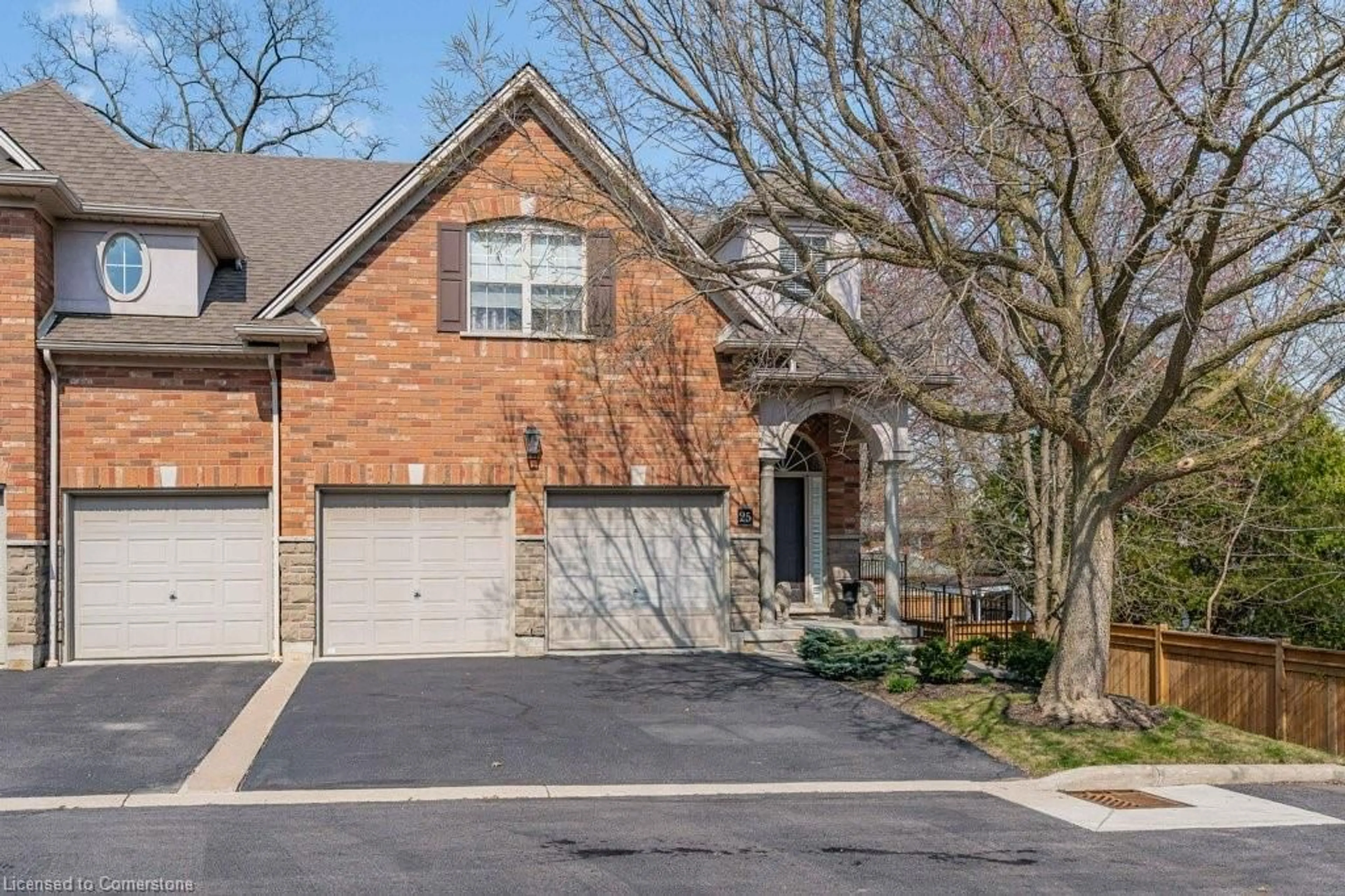Home with brick exterior material, street for 289 Plains Rd #25, Burlington Ontario L7T 1G1