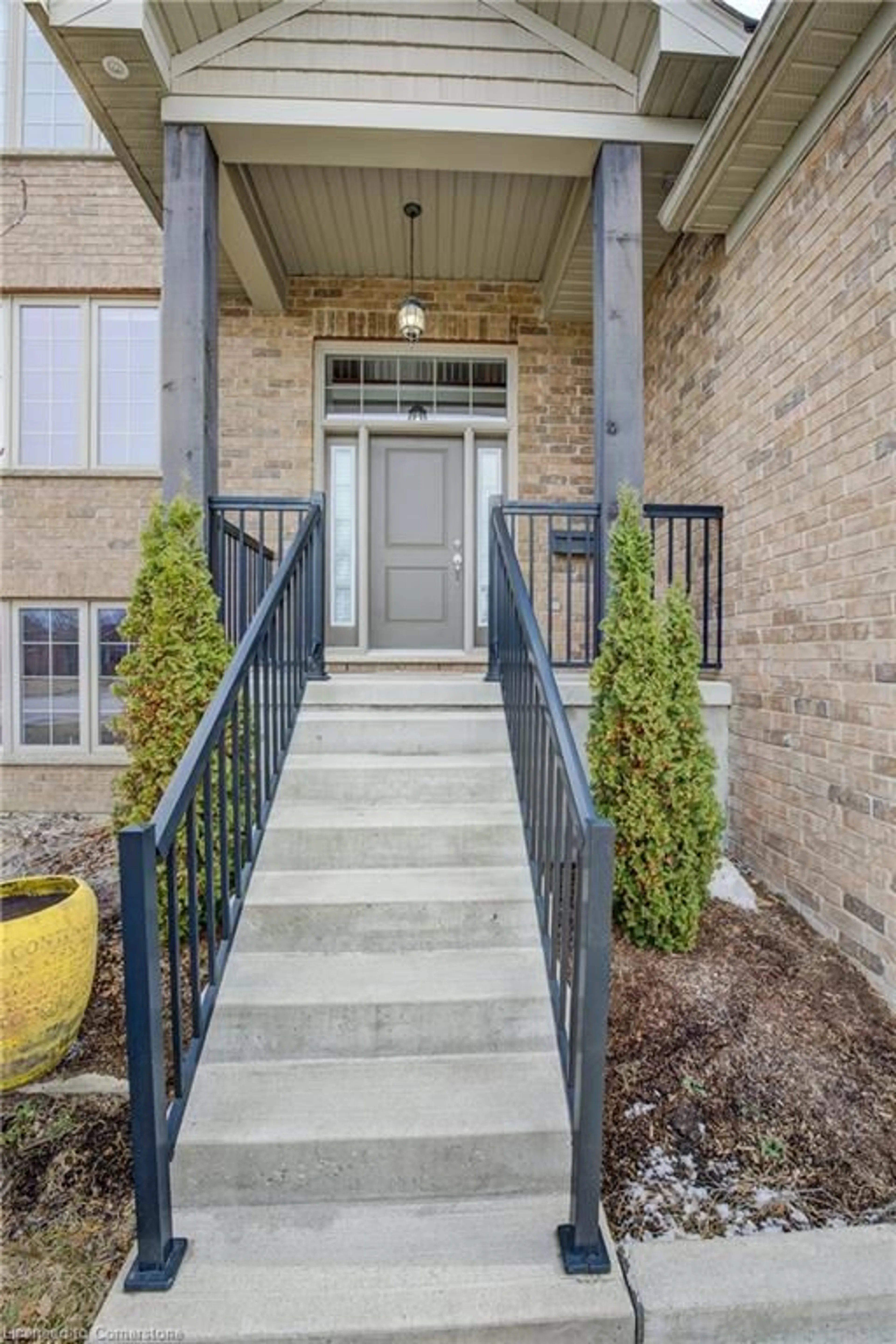 Indoor entryway for 165 River Run Rd, Drayton Ontario N0G 1P0