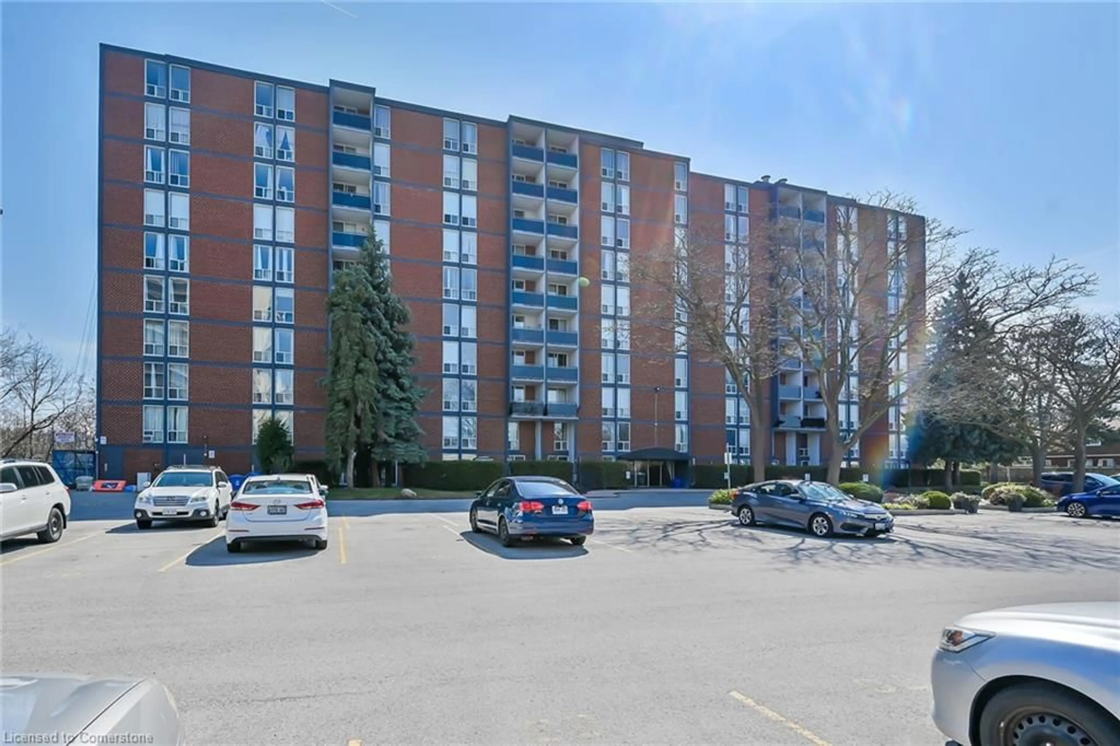 Patio, unknown for 75 Glenburn Crt #116, Hamilton Ontario L8E 1C7