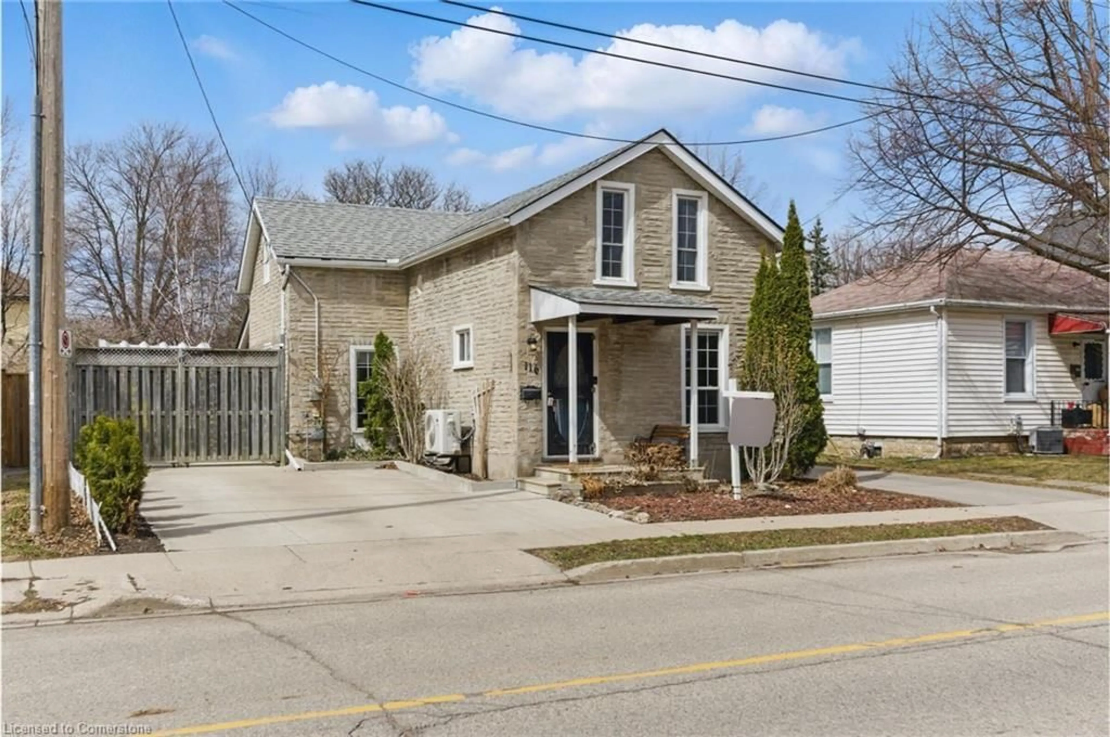 Unknown for 116 Wellington St, Cambridge Ontario N1R 3Y9