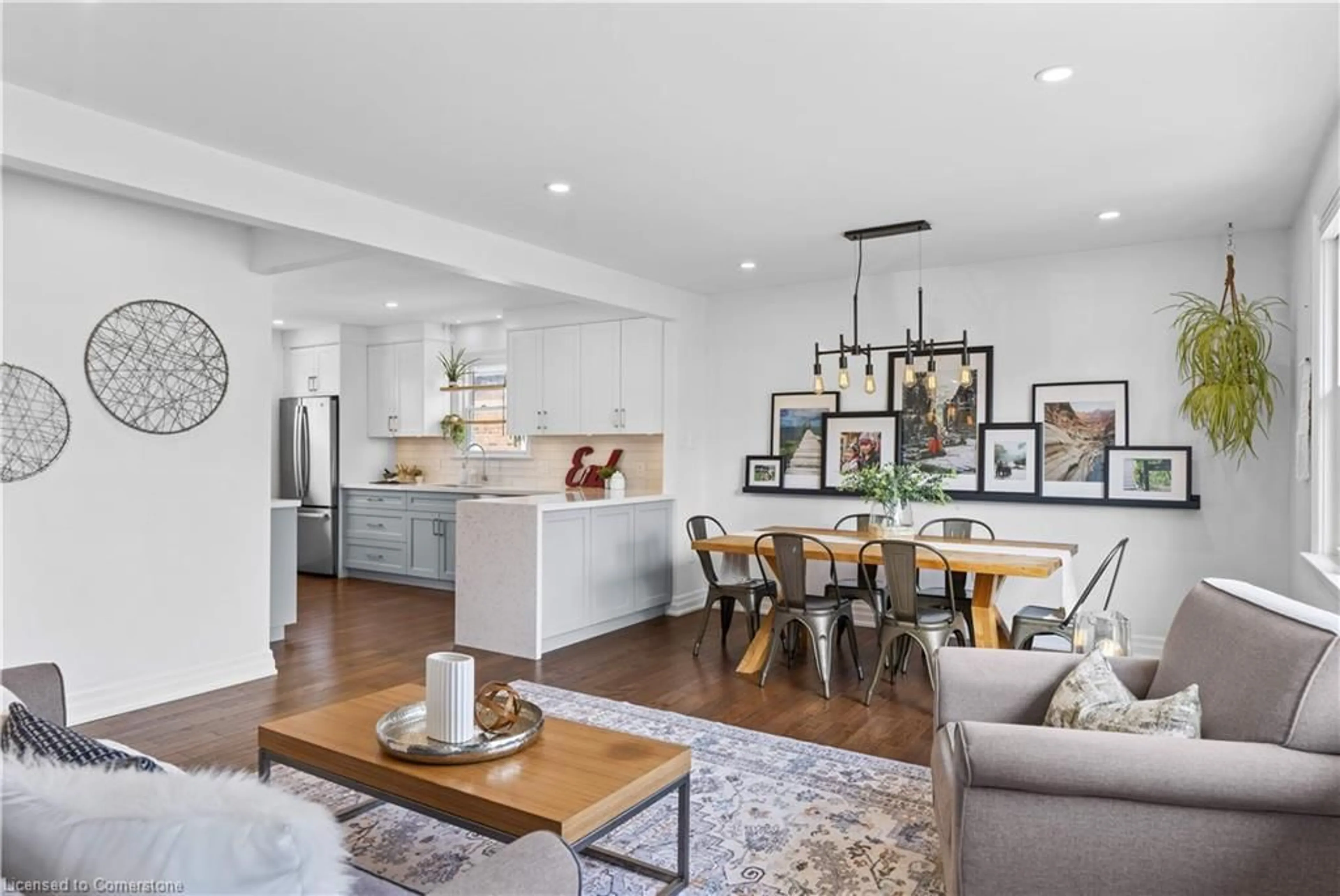 Open concept kitchen, unknown for 1384 Bunnell Dr, Burlington Ontario L7P 2E1