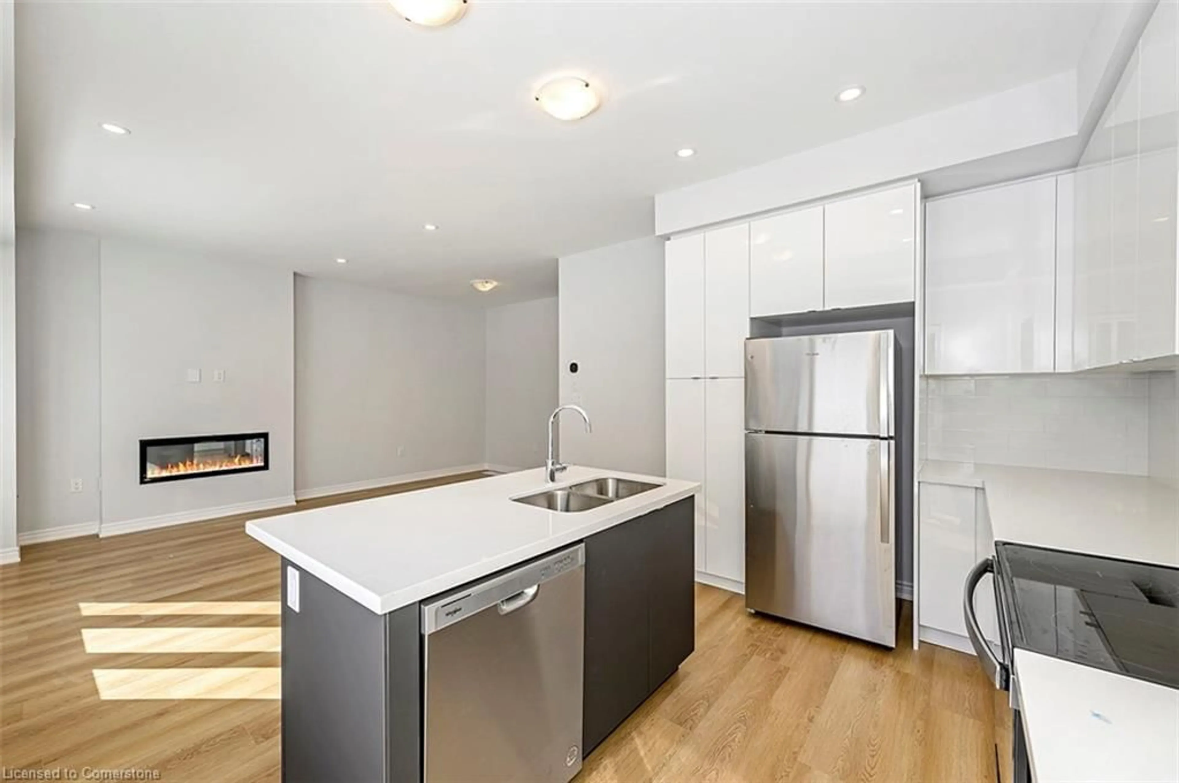 Standard kitchen, unknown for 205 Thames Way #34, Hamilton Ontario L0R 1W0